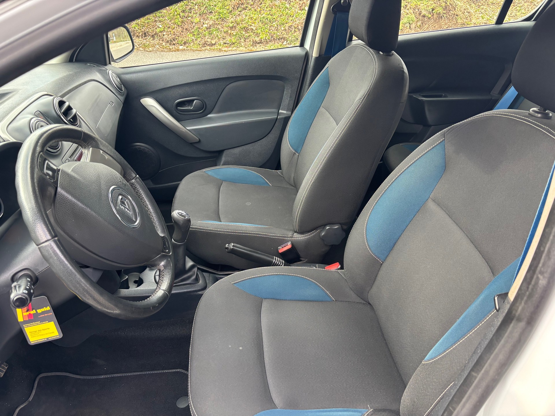 DACIA Sandero 1.2 Celebration-image-3
