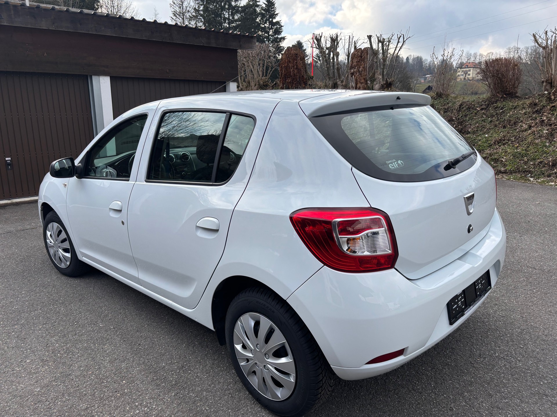 DACIA Sandero 1.2 Celebration-image-1