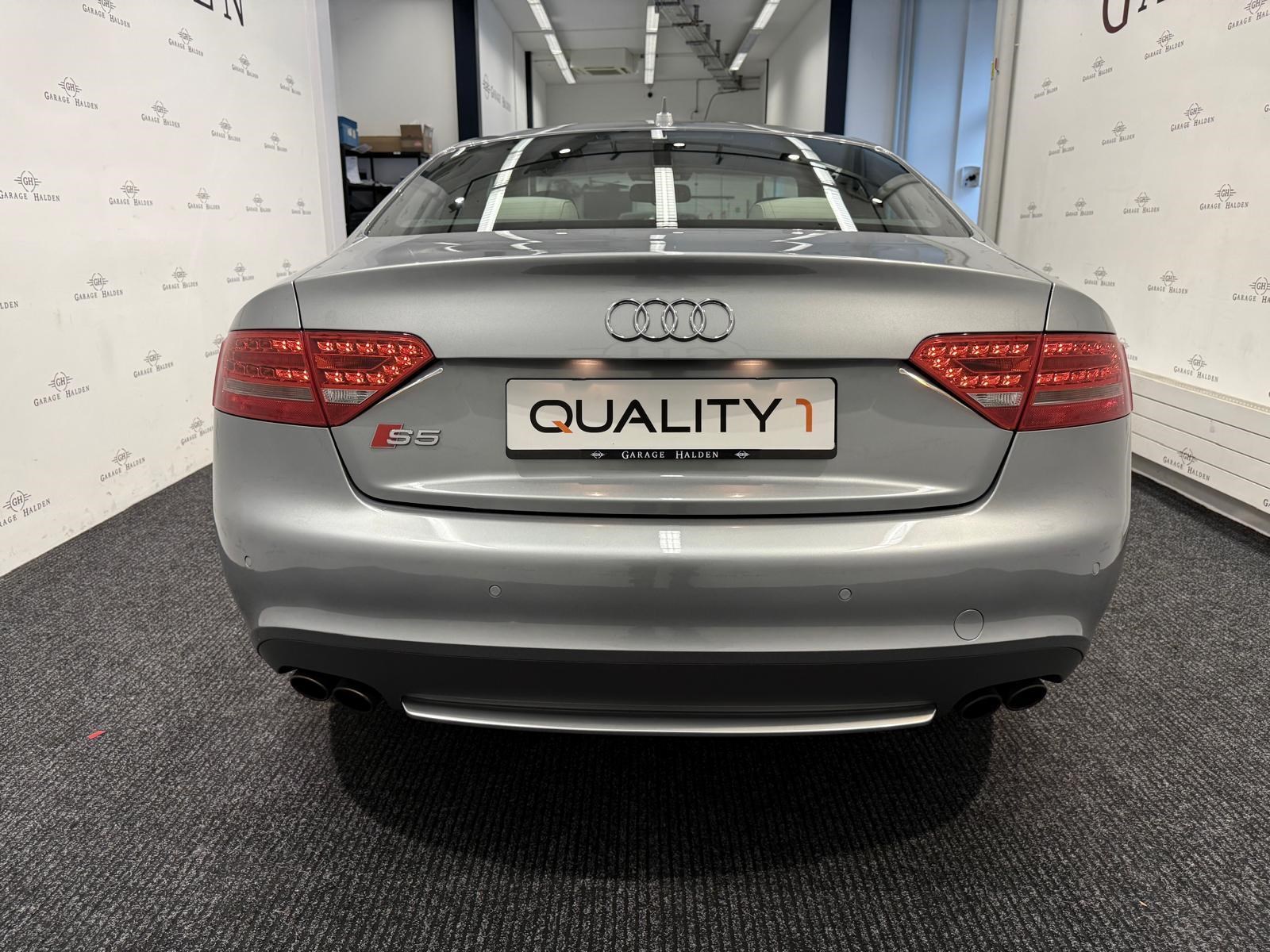 AUDI S5 Coupé 4.2 V8 FSI quattro T-Tronic-image-4