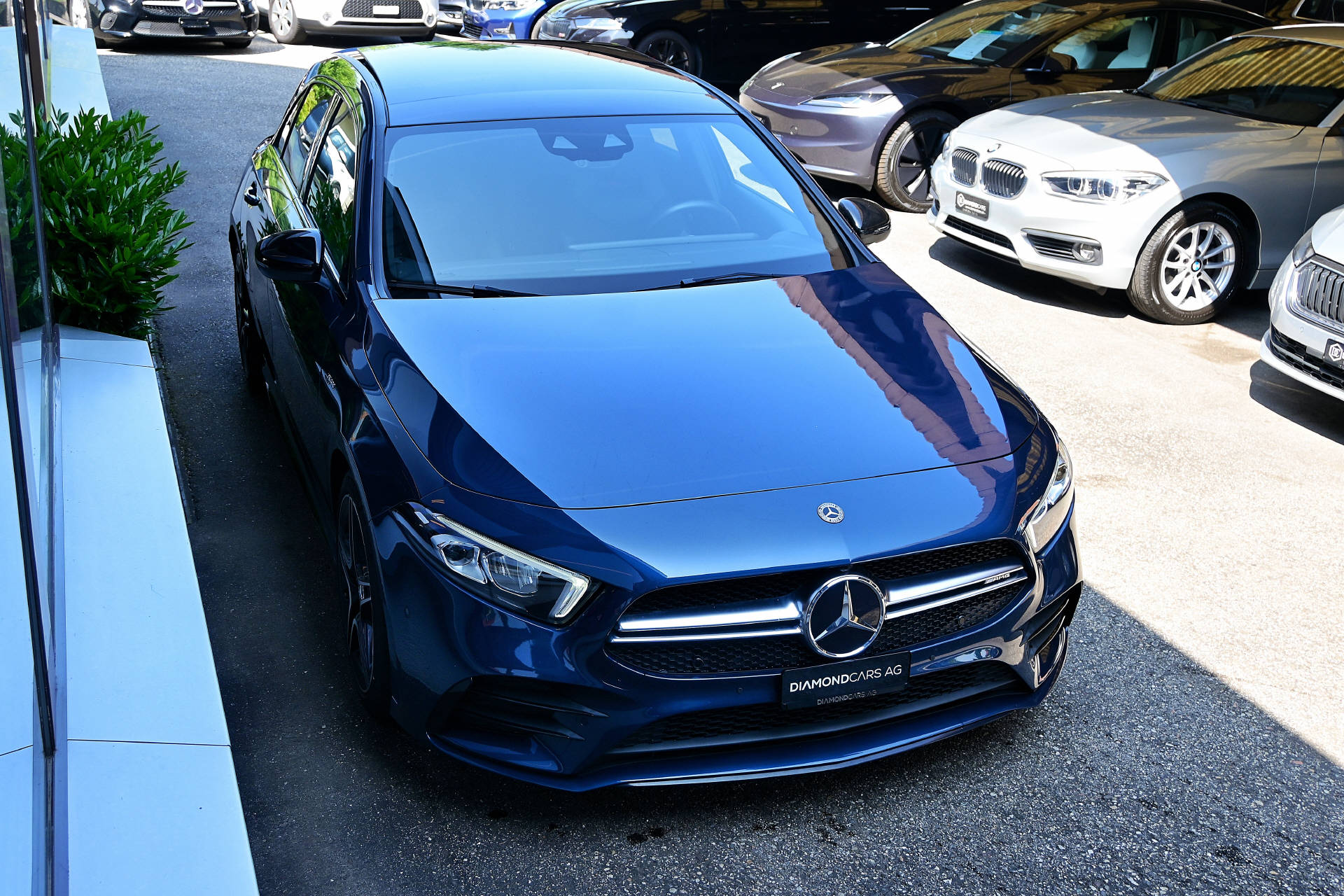 MERCEDES-BENZ A 35 AMG 4matic-showroom-element-2