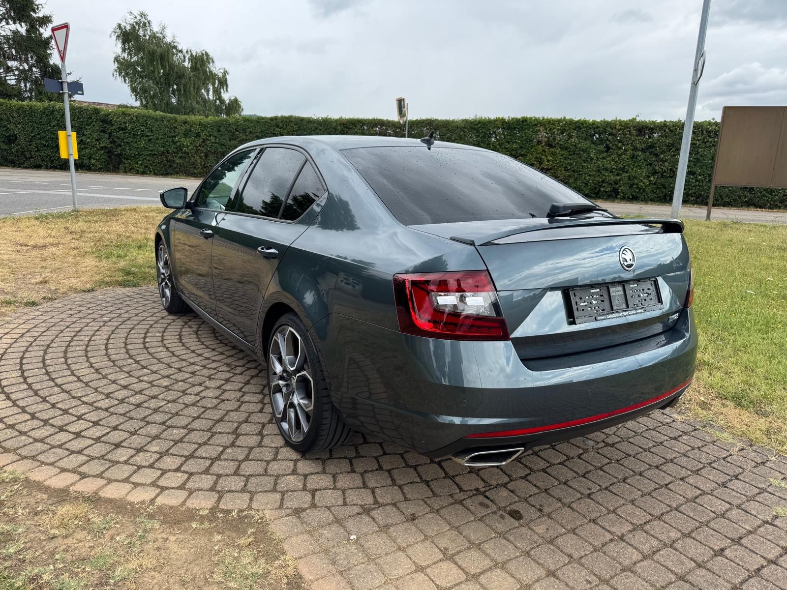 SKODA Octavia 2.0 TDI RS 4x4 DSG-showroom-element-2