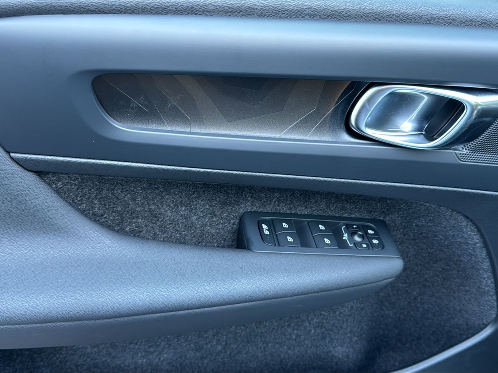 Image VOLVO C40 C40 Recharge E80 82kWh Pure Electric Plus