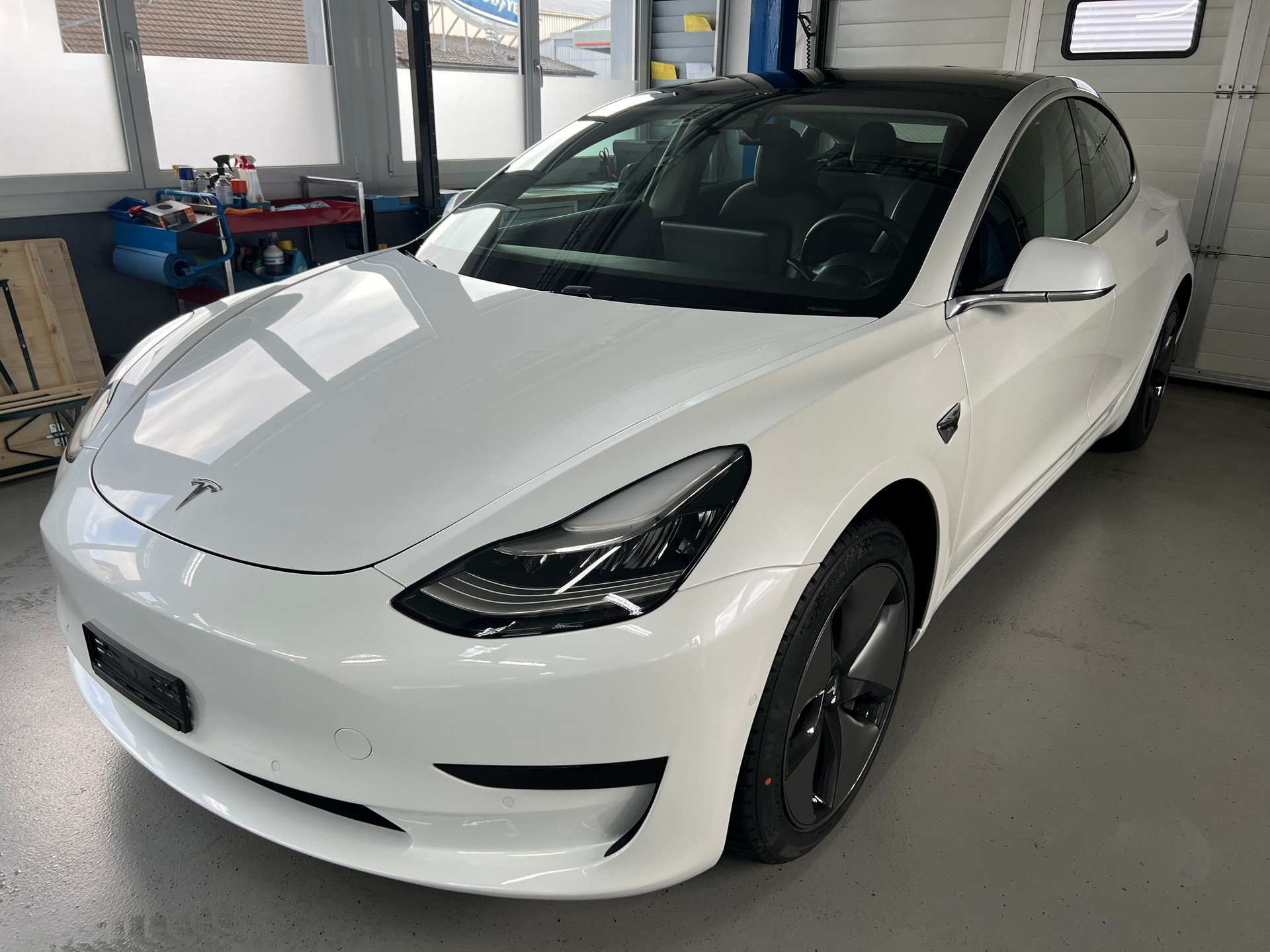 TESLA Model 3