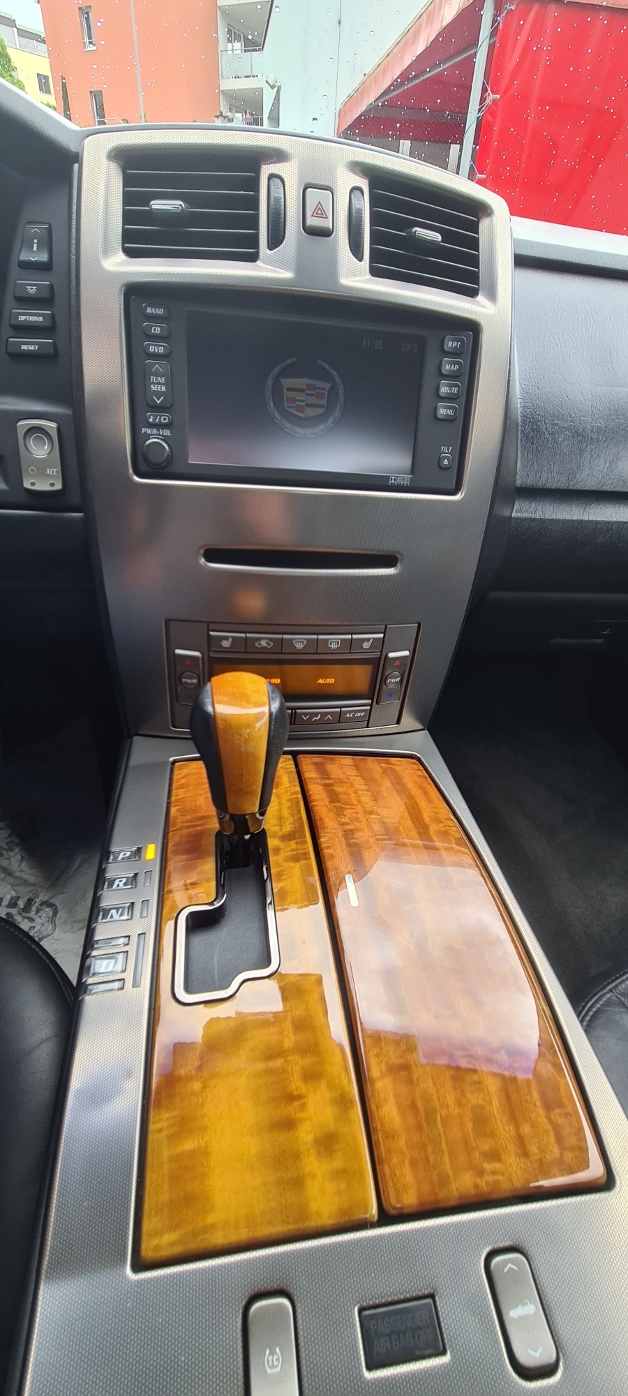 CADILLAC XLR 4.6 32V-image-19