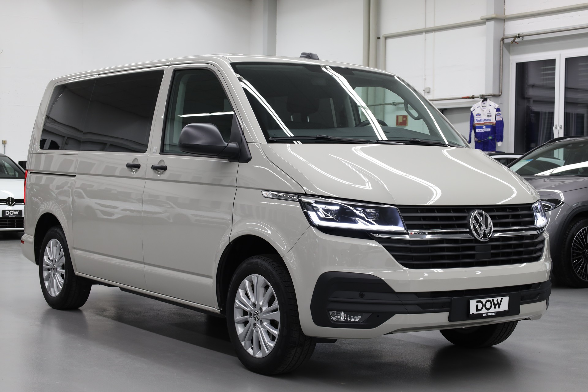 VW T6.1 Multivan 2.0 TDI 150 Trendline Liberty DSG 4m-showroom-element-1