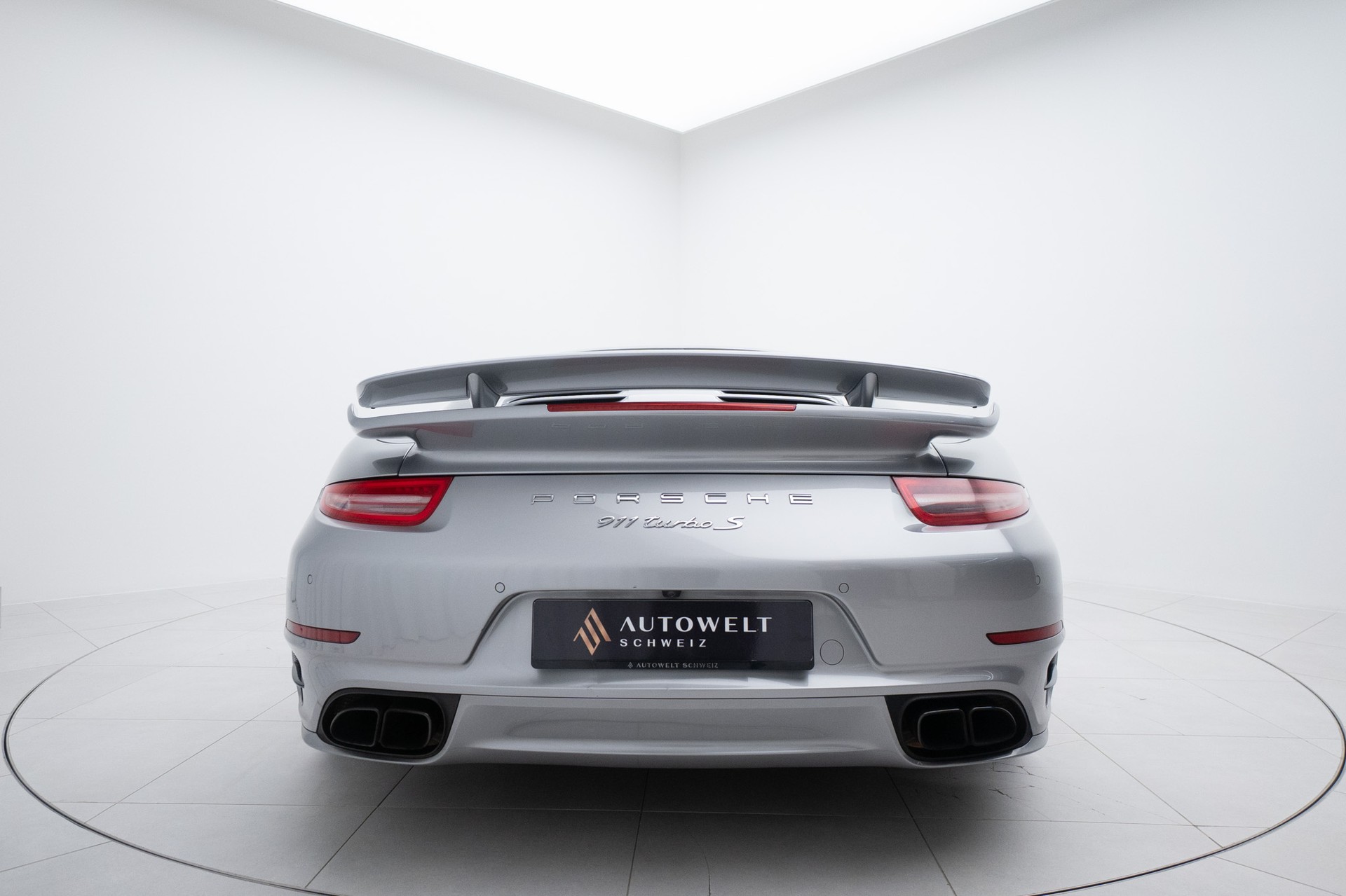 PORSCHE 911 Turbo S Cabrio PDK-showroom-element-3