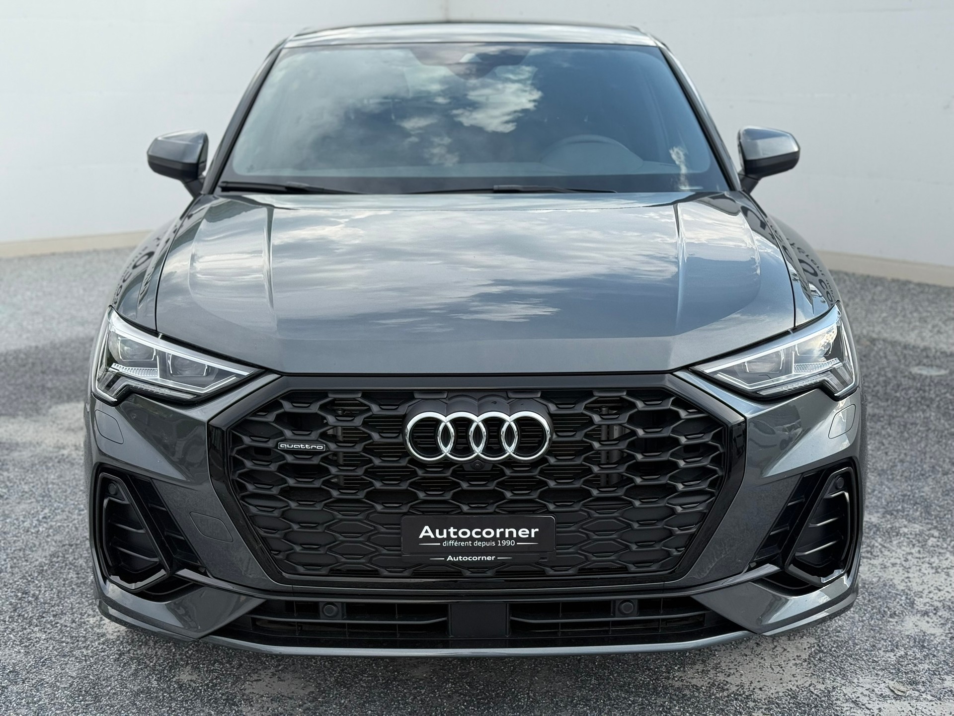 AUDI Q3 Sportback 40 TFSI S line quattro-showroom-element-2