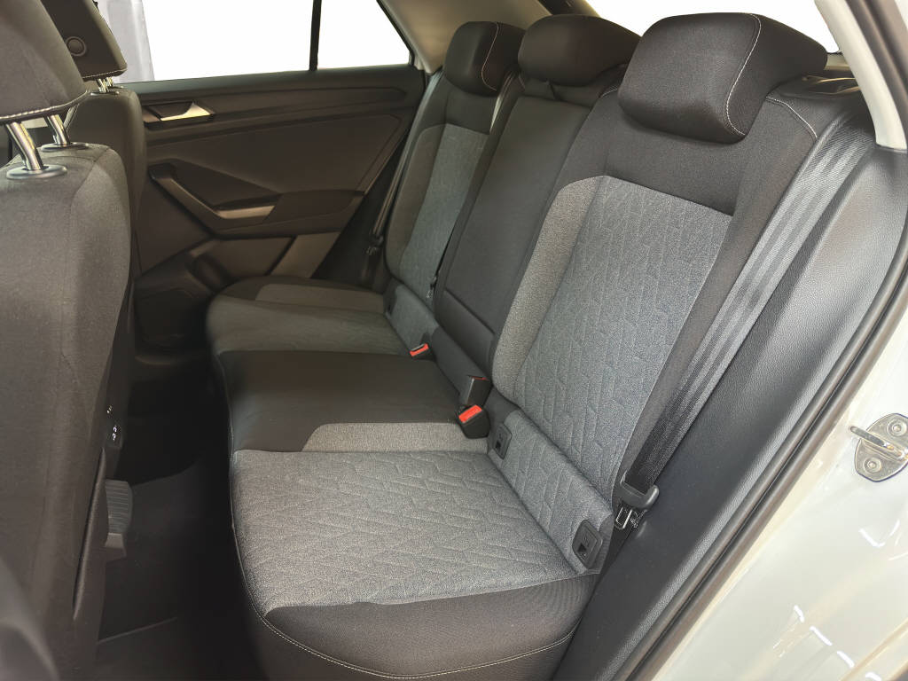 VW T-Roc 1.5 TSI Life United DSG-image-10
