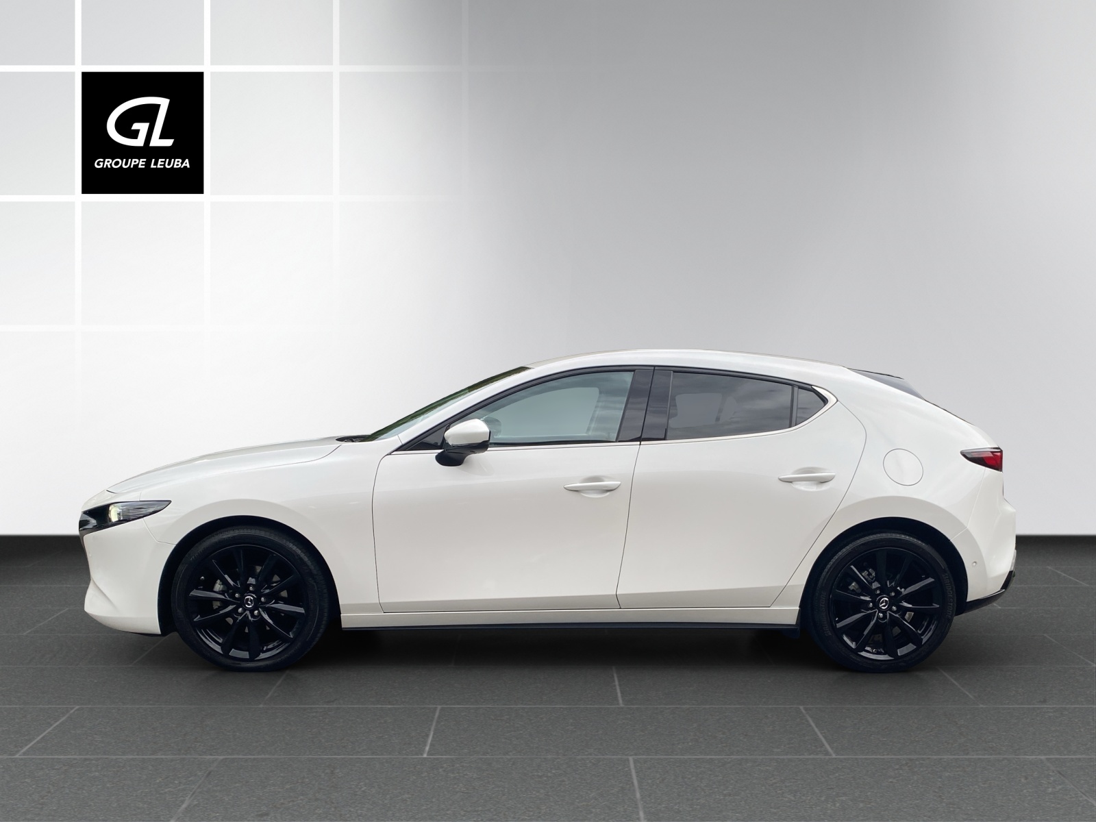 MAZDA 3 Hatchback SKYACTIV-X M Hybrid 180 Revolution AWD Automat-showroom-element-2