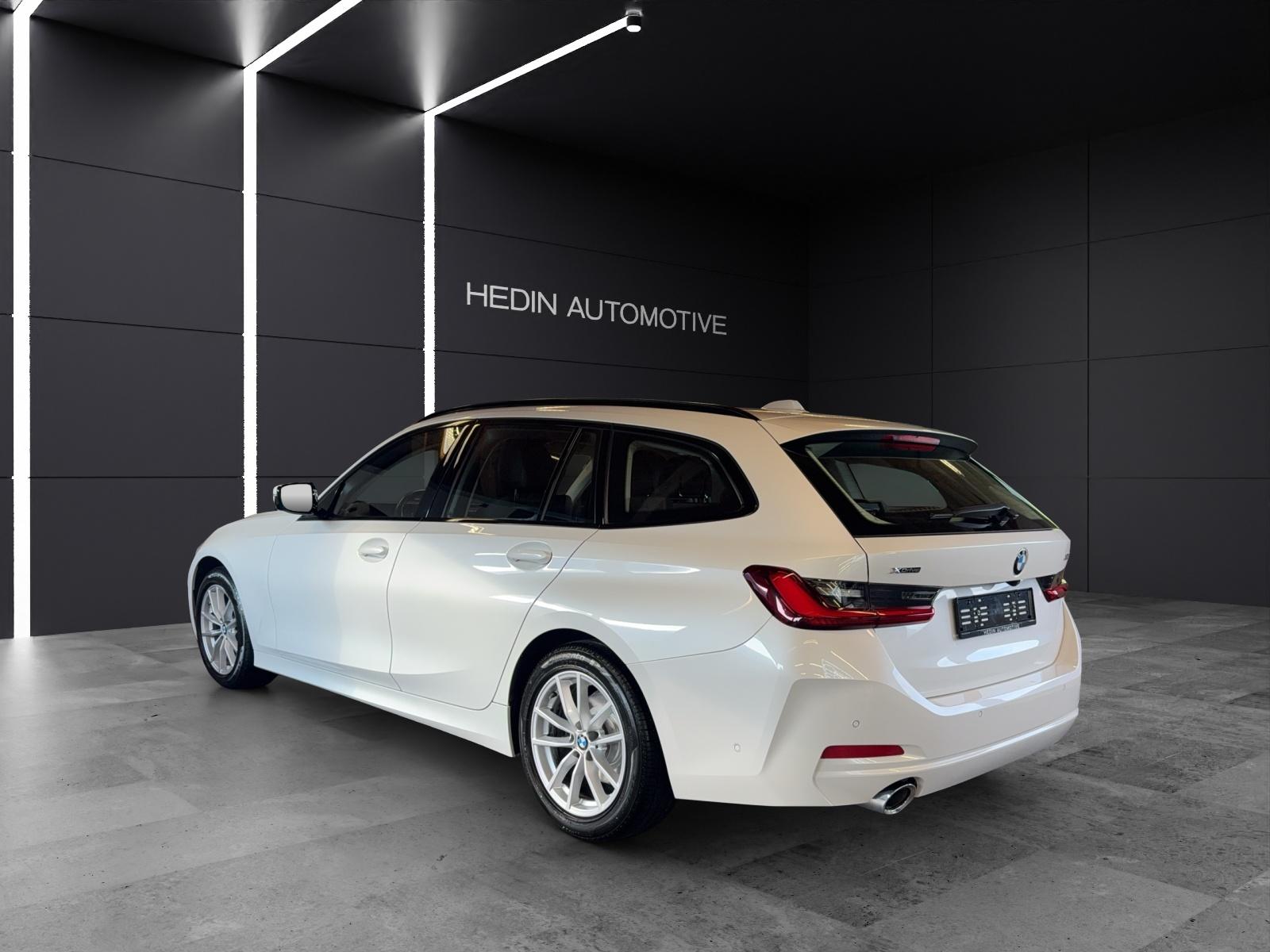 BMW 320d xDrive Touring-showroom-element-2