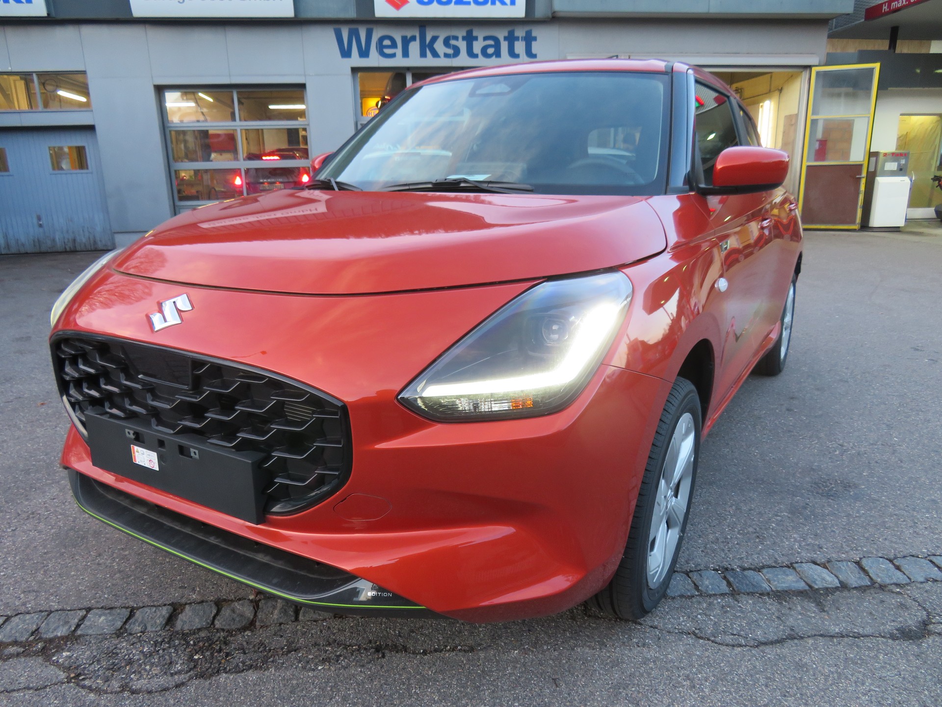 SUZUKI Swift 1.2 1st Edition Hybrid 4x4