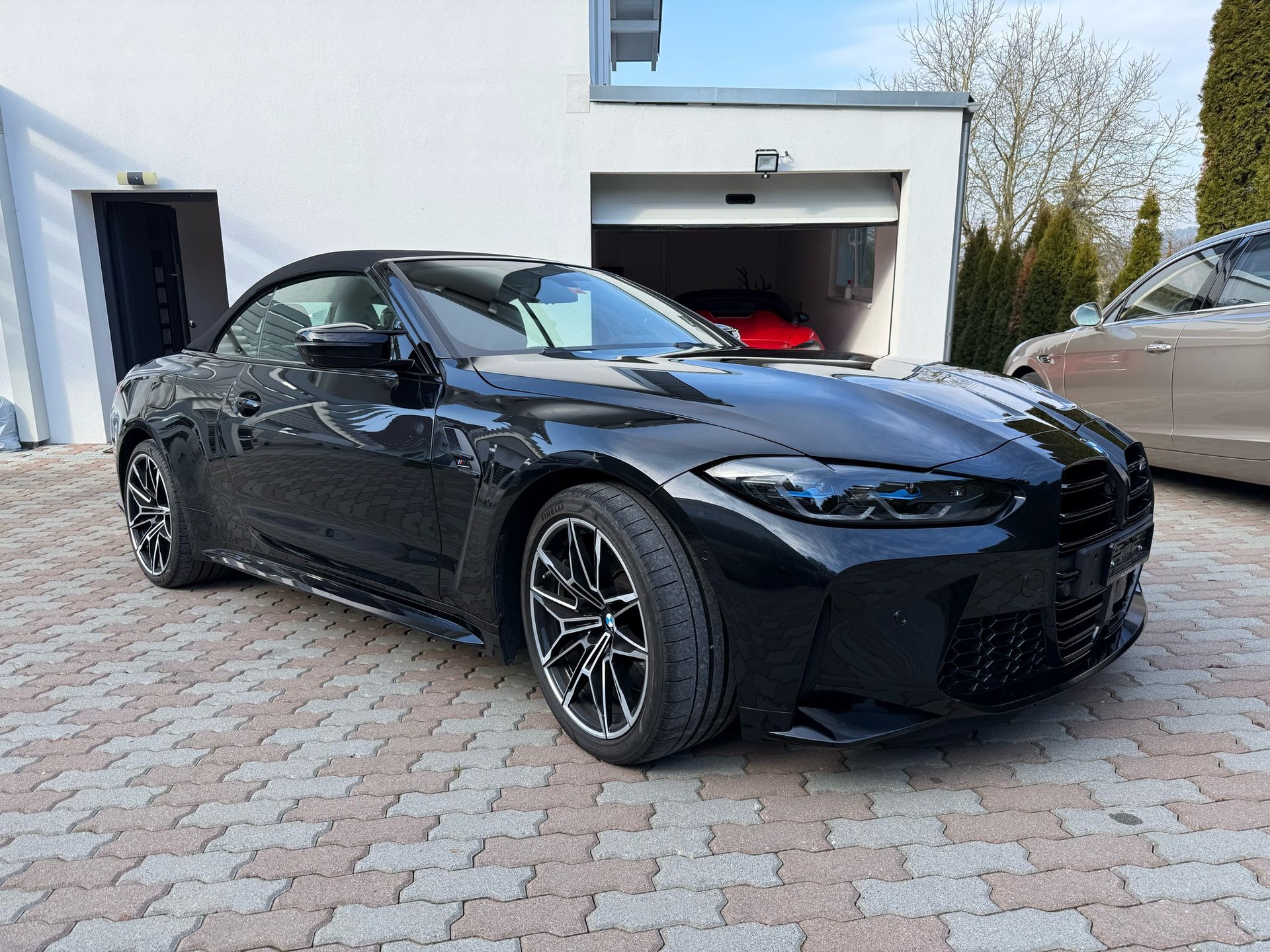BMW M4 Cabrio Competition M xDrive