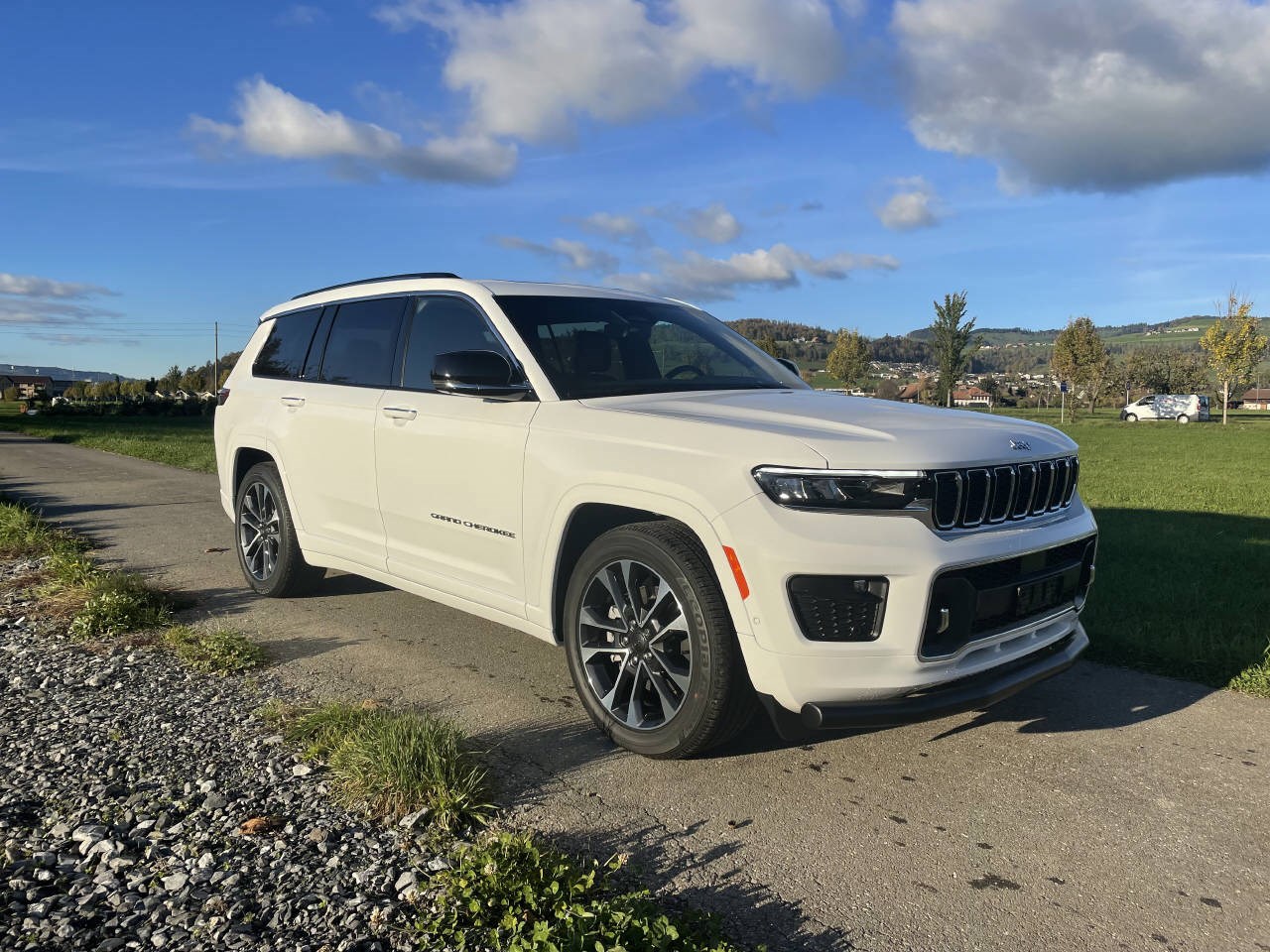 JEEP Grand Cherokee L 5.7 V8 HEMI Overland