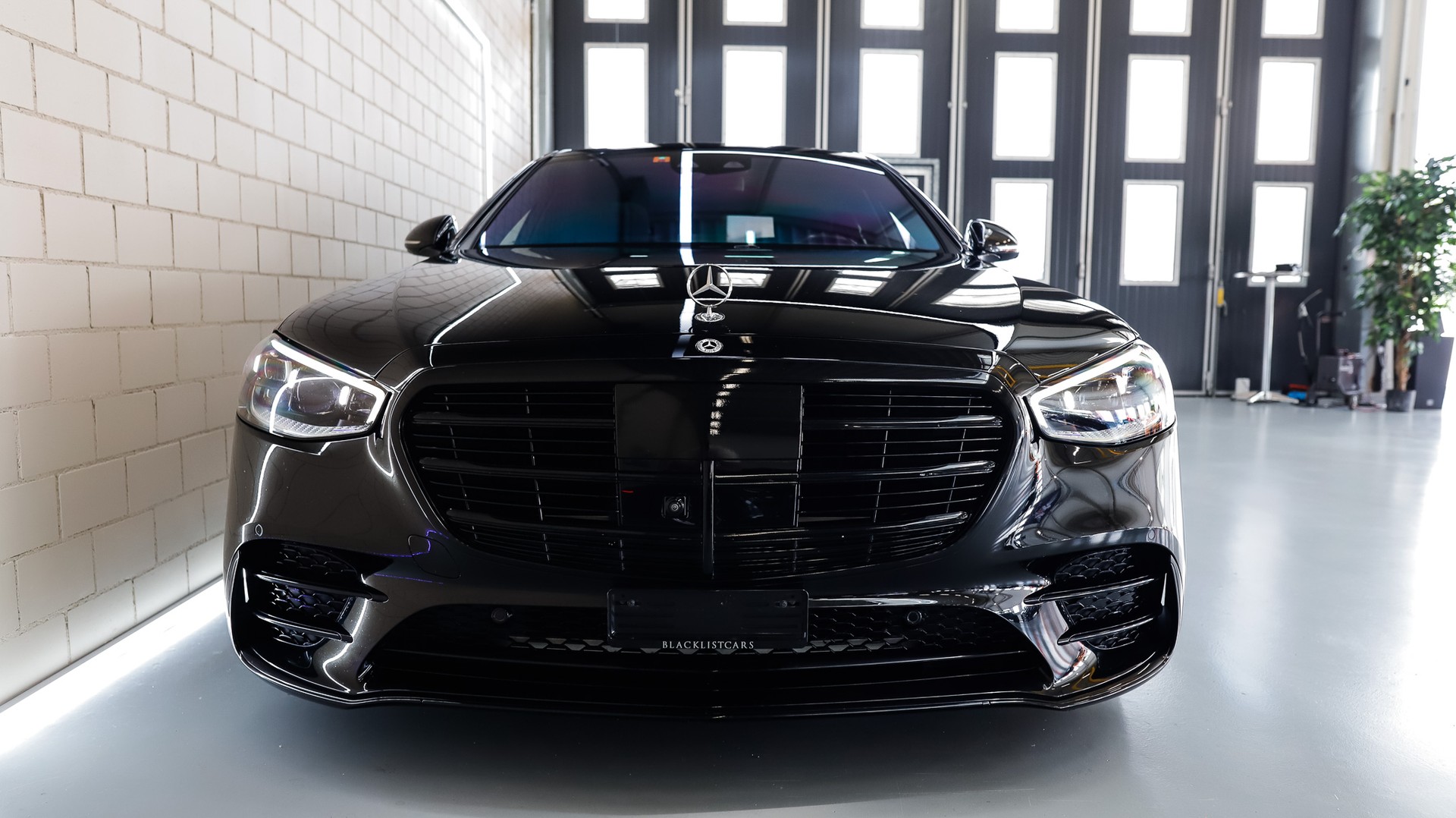 MERCEDES-BENZ S 500 L 4Matic AMG Line 9G-Tronic-showroom-element-2