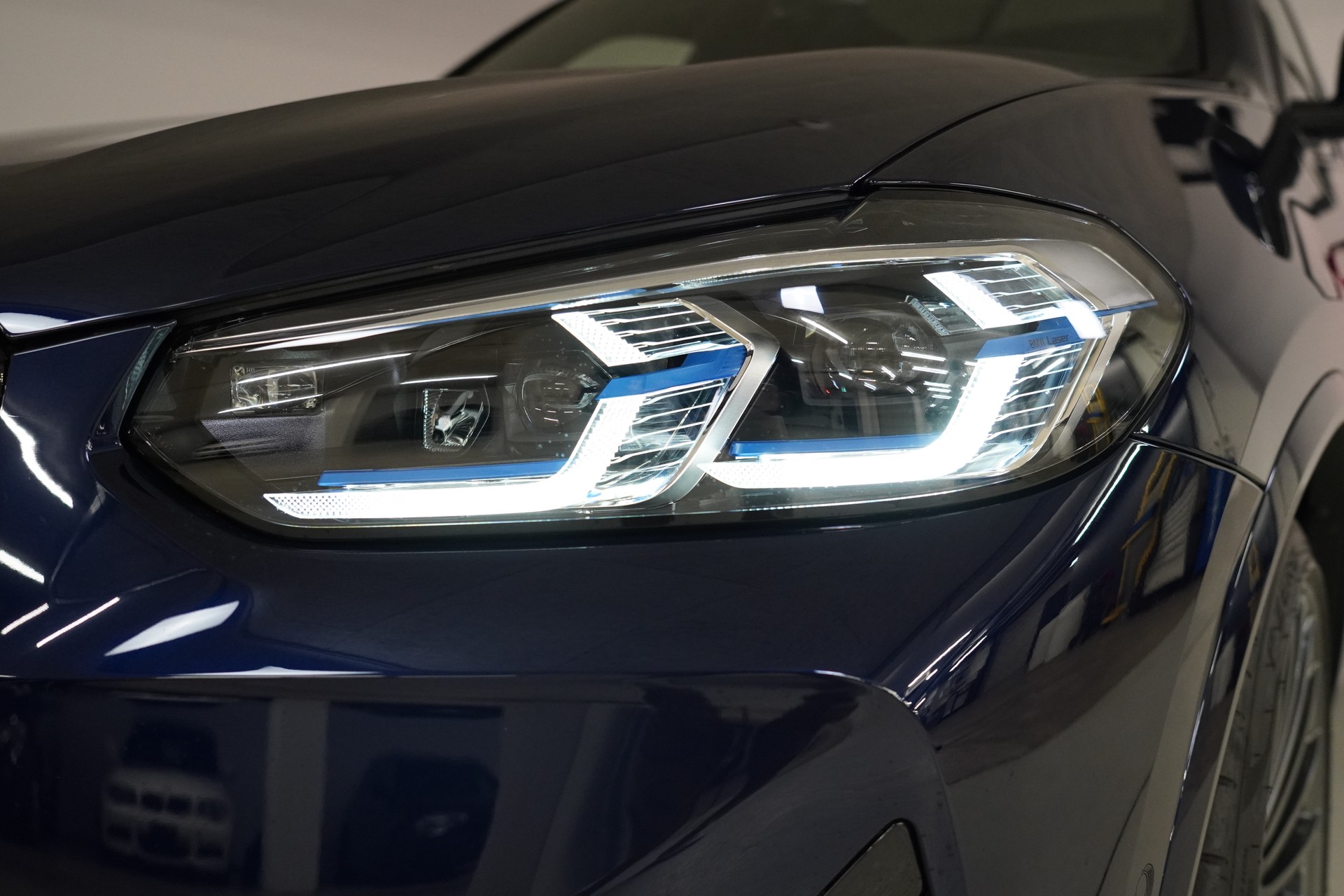 BMW-ALPINA XD3 Switch-Tronic-showroom-element-3