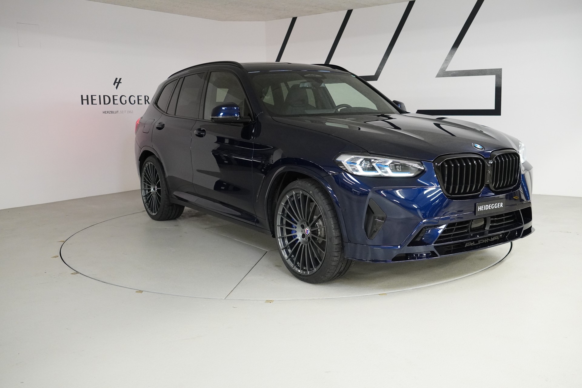 BMW-ALPINA XD3 Switch-Tronic-showroom-element-2