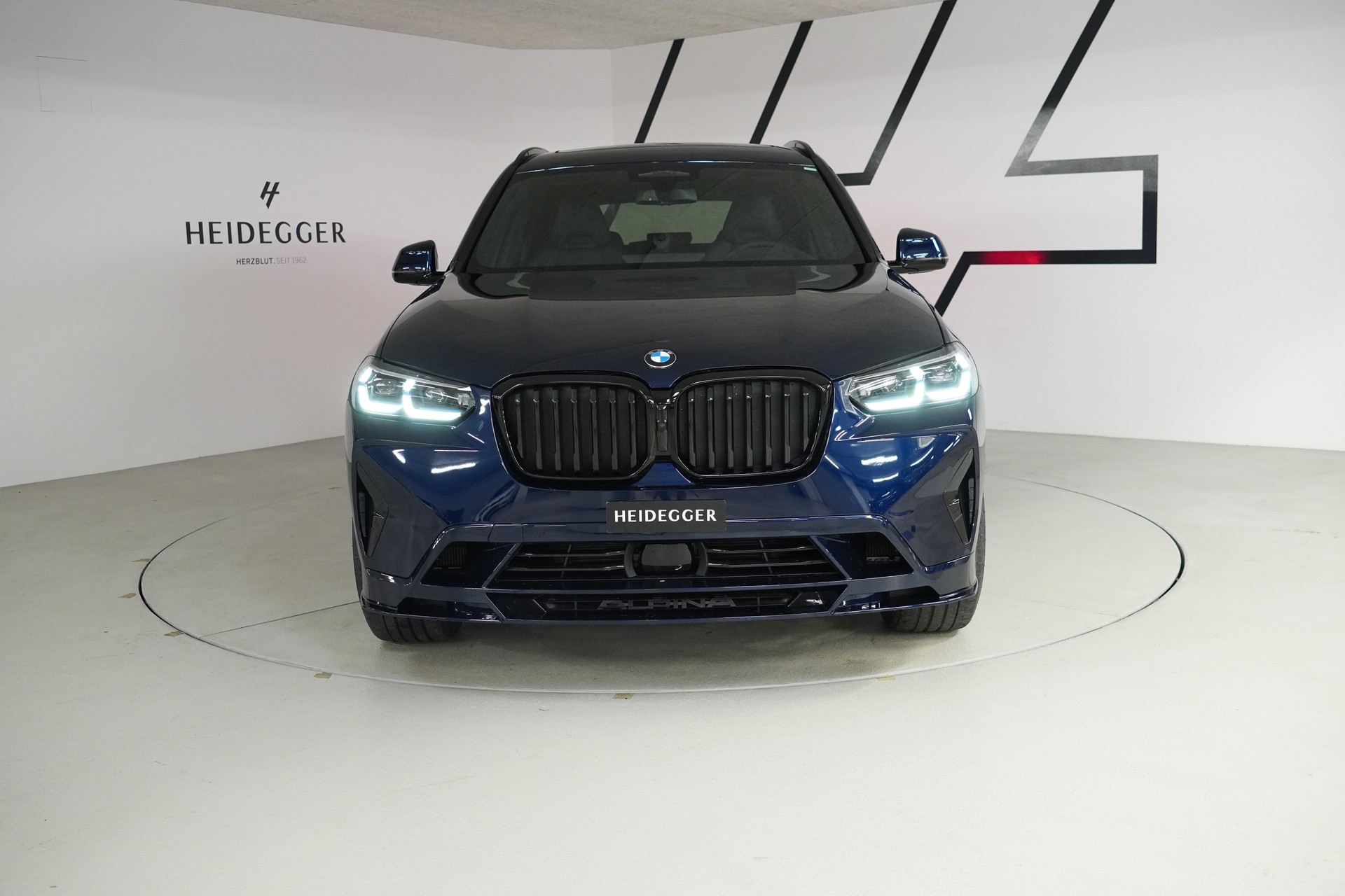 BMW-ALPINA XD3 Switch-Tronic-showroom-element-1
