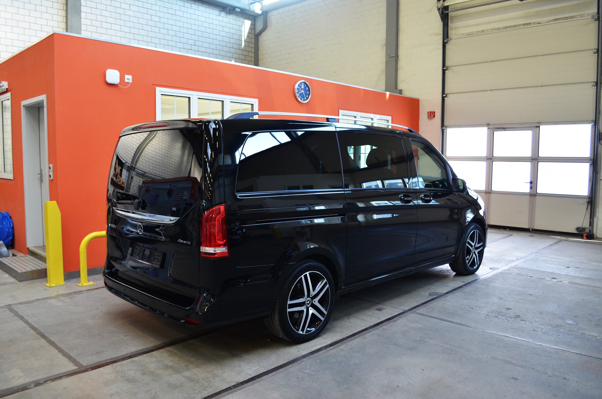 MERCEDES-BENZ V 250 d lang Avantgarde 4Matic G-Tronic-image-4