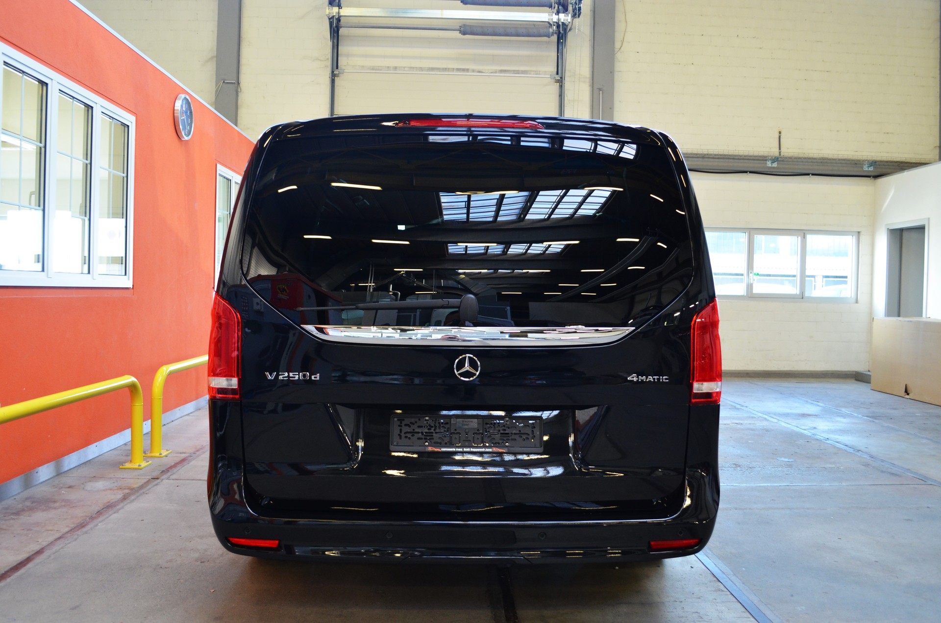 MERCEDES-BENZ V 250 d lang Avantgarde 4Matic G-Tronic-image-5