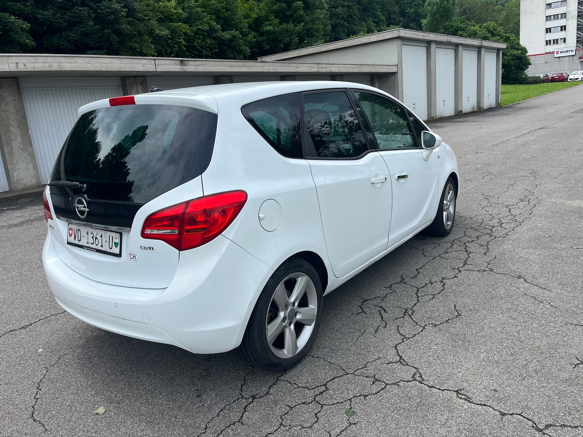 OPEL Meriva 1.7 CDTi Anniversary Edition Automatic-image-2