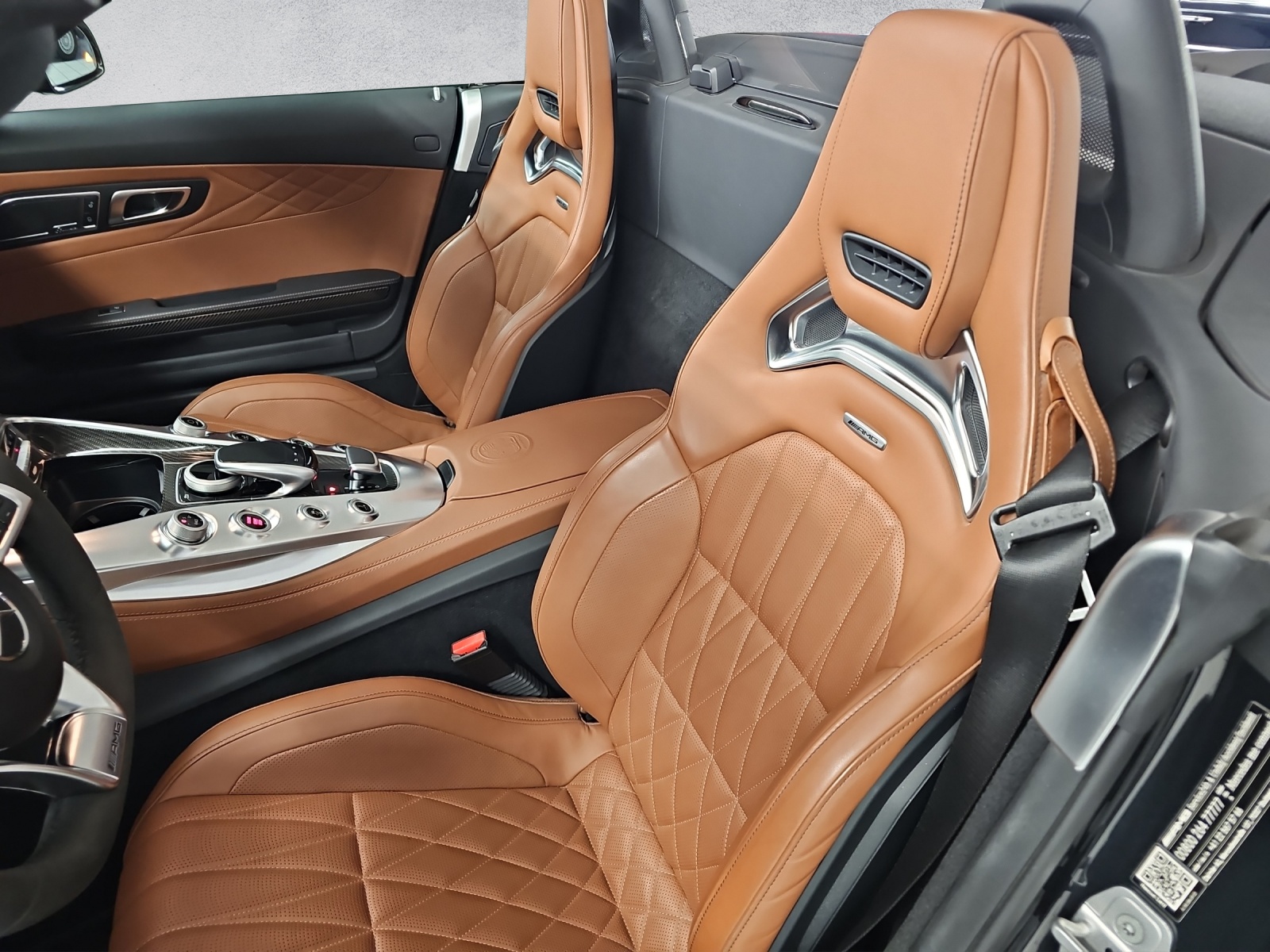 MERCEDES-BENZ AMG GT C Roadster Speedshift DCT-image-7