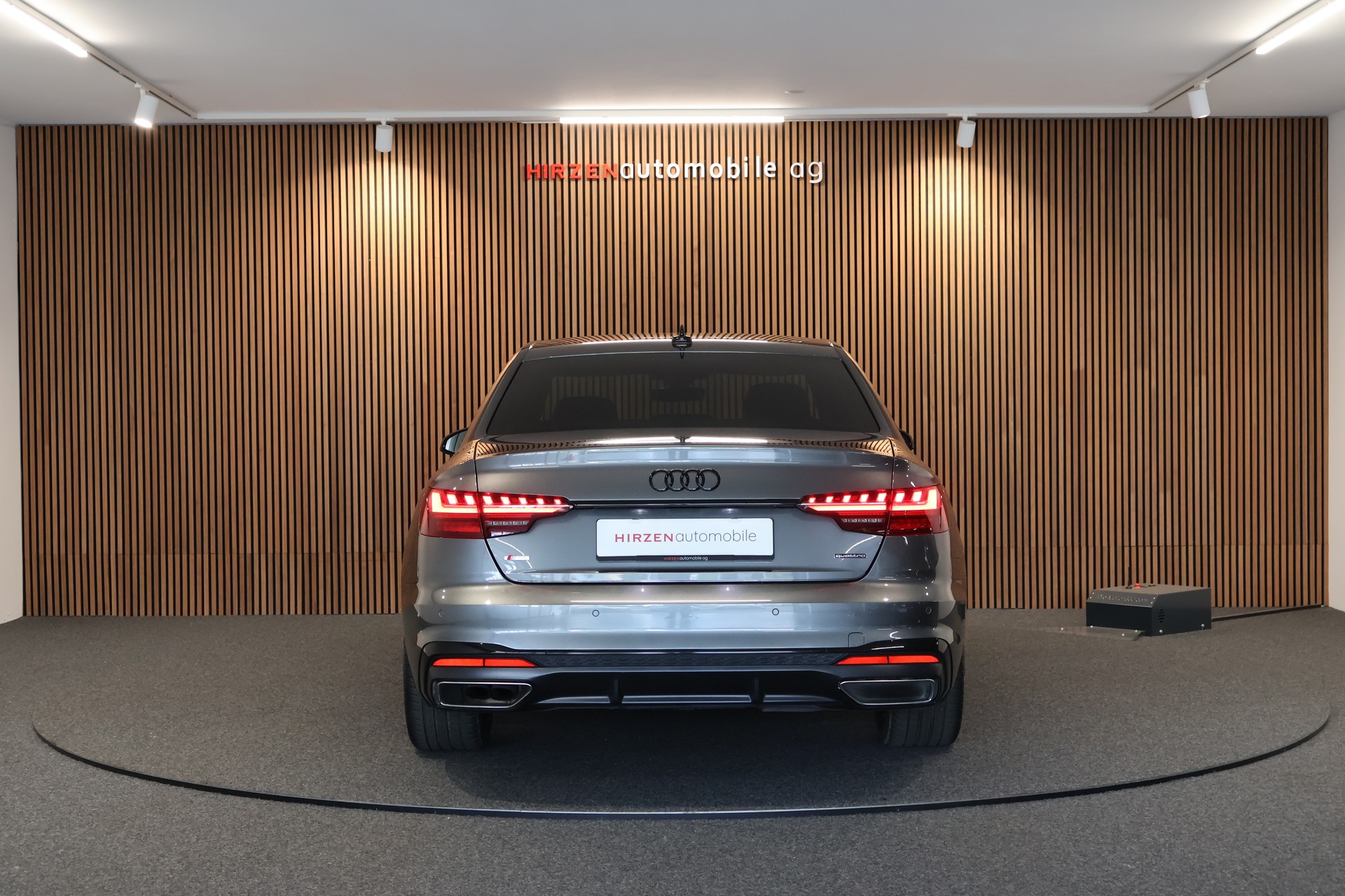 AUDI A4 40 TDI S line Attraction quattro S-tronic-showroom-element-3