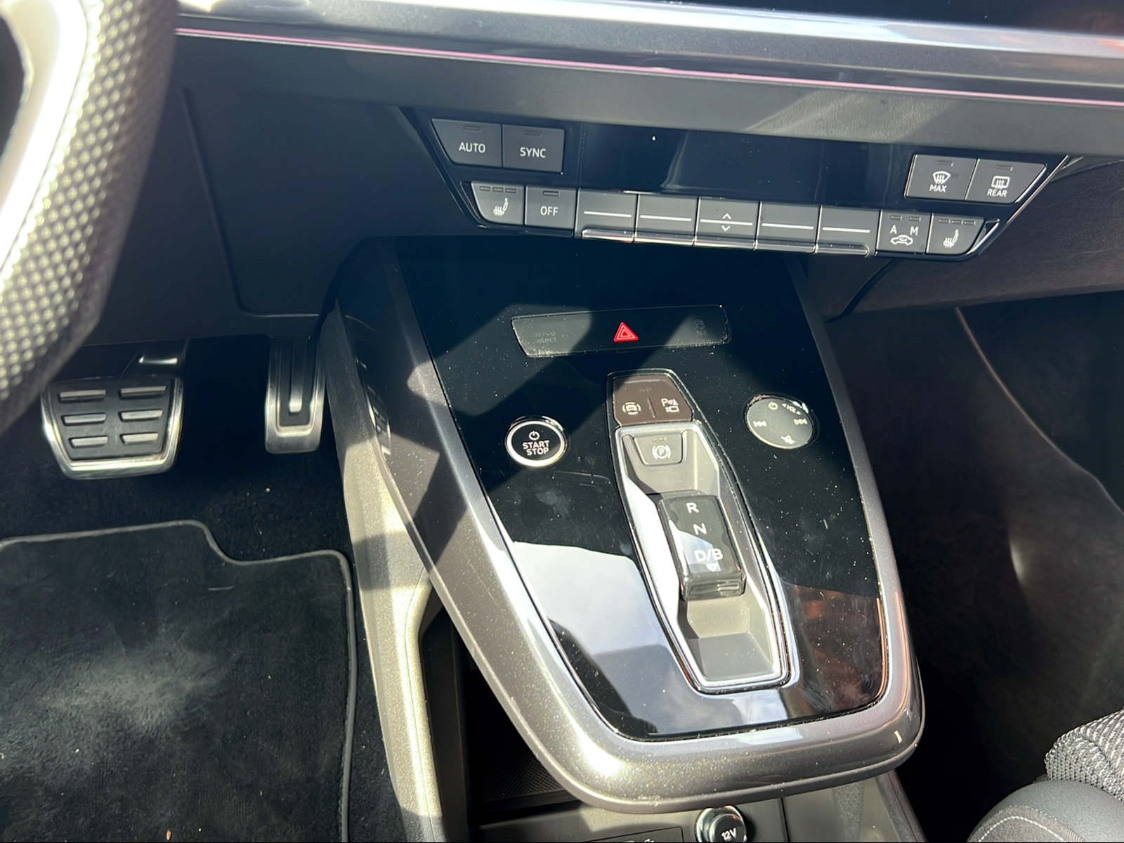 AUDI Q4 Sportback e-tron 50 quattro-image-11