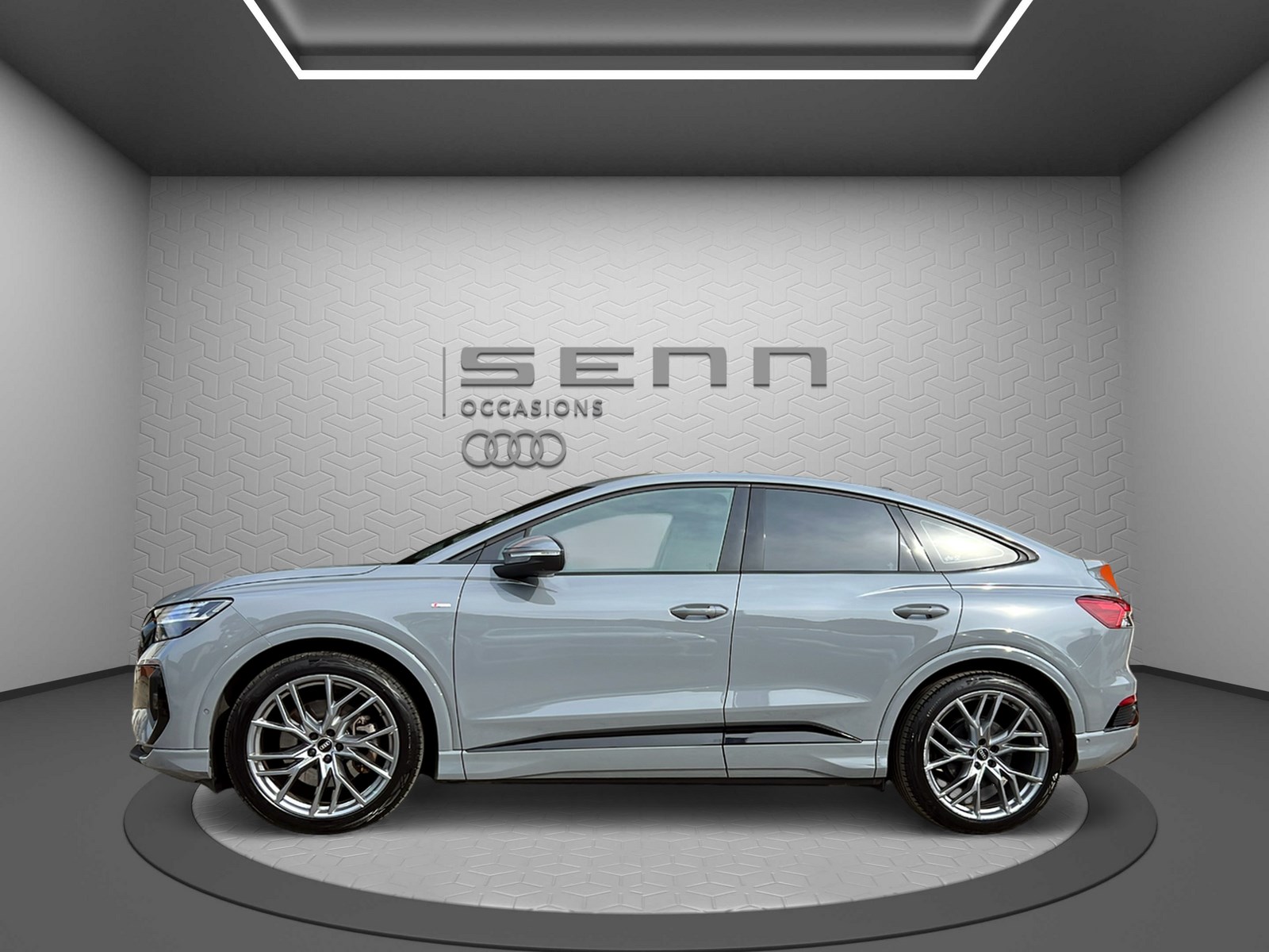 AUDI Q4 Sportback e-tron 50 quattro-showroom-element-1