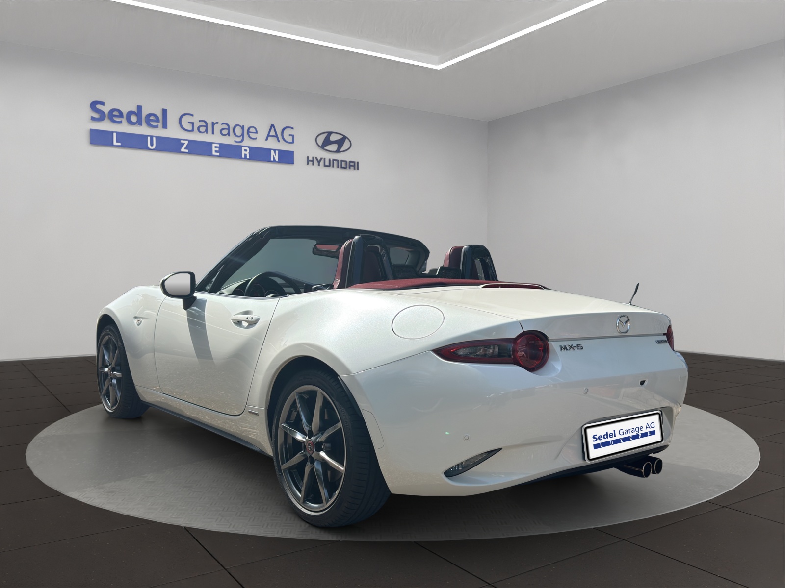 MAZDA MX-5 2.0 100th Anniversary-showroom-element-3