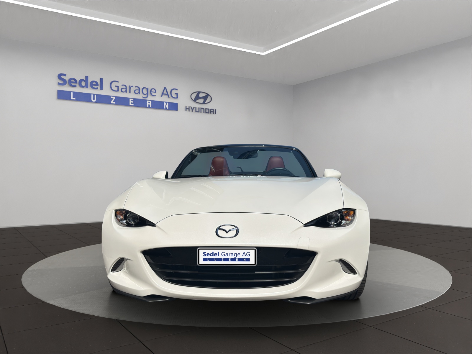 MAZDA MX-5 2.0 100th Anniversary-showroom-element-1