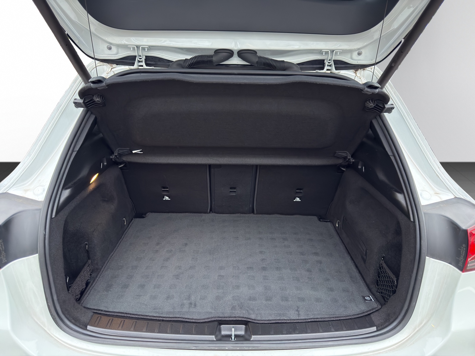 Image MERCEDES-BENZ GLA-200 GLA 200 4M AMG Line 8G-D