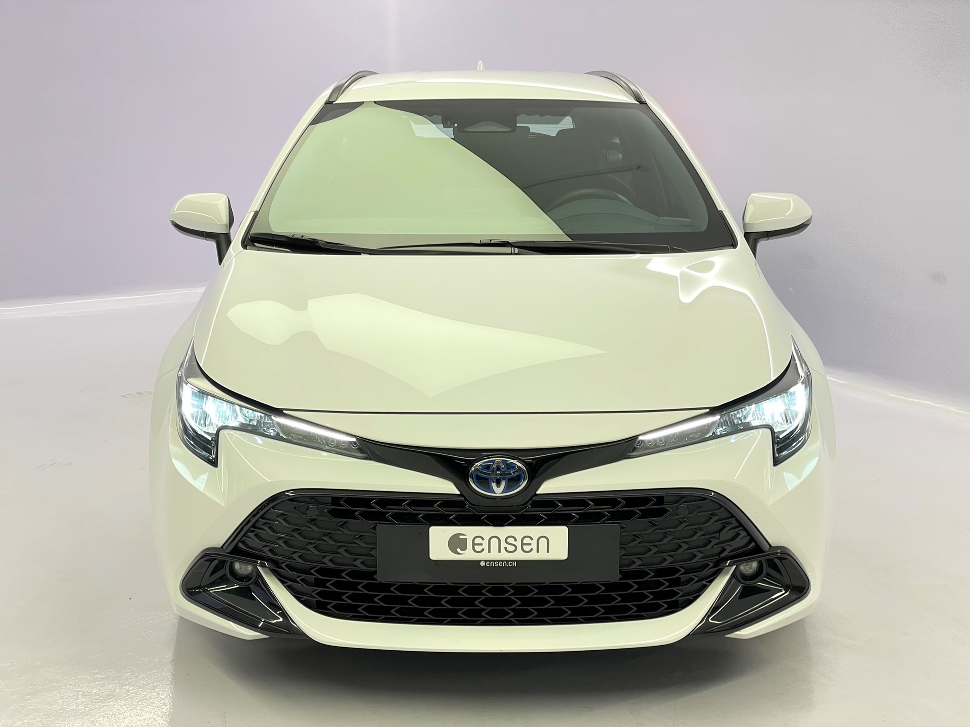 TOYOTA Corolla Touring Sports Hybrid 1.8 Comfort-showroom-element-1