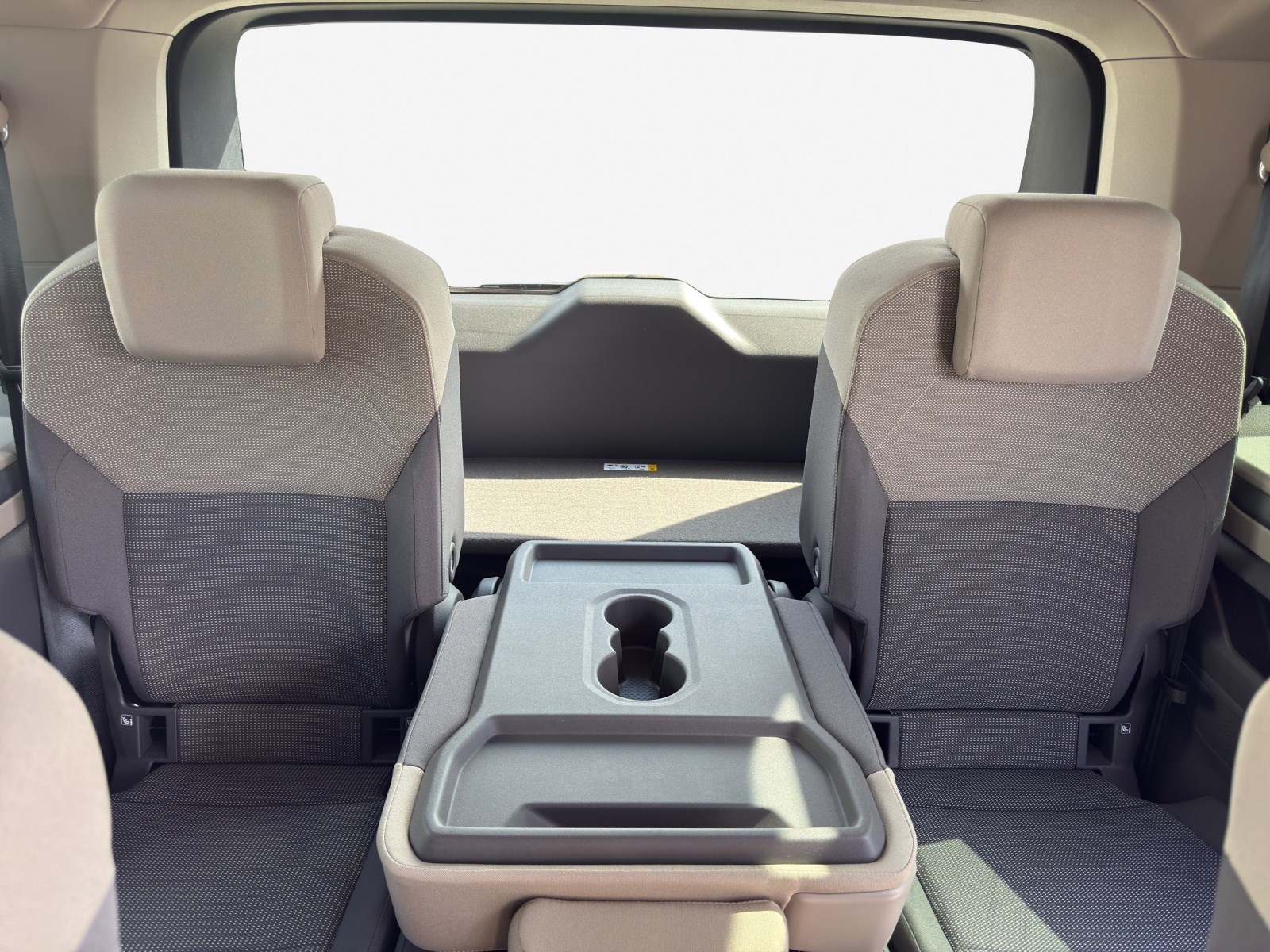 VW MULTIVAN Multivan 2.0 TDI Life DSG-image-15