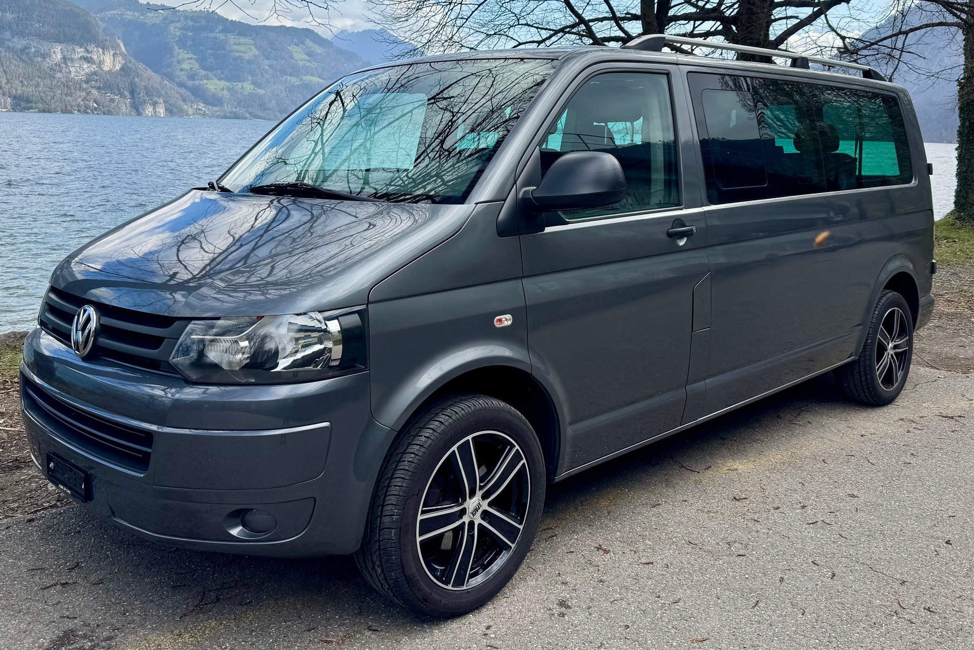 VW T5, 4x4, lange Version, Flügeltüren, AHK, Dachreling, Zahnriemen neu!