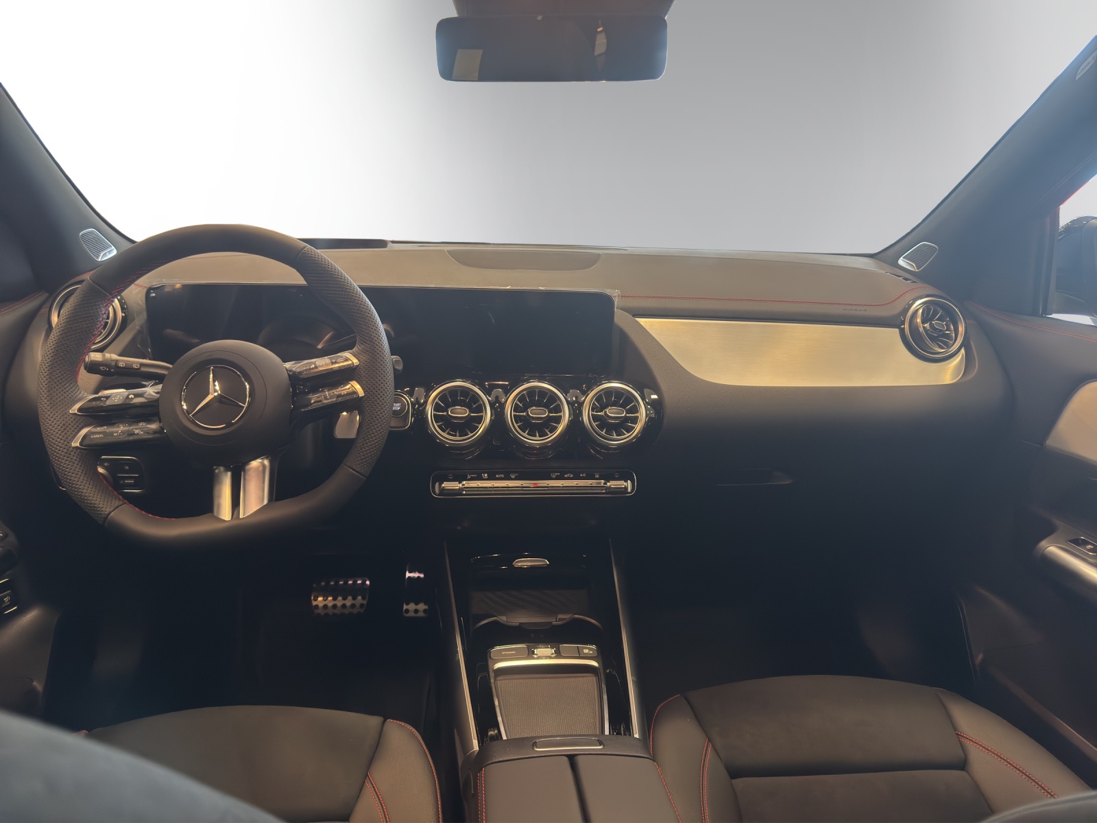 Image MERCEDES-BENZ EQA-350 EQA 350 66,5 kWh 4Matic Excellence