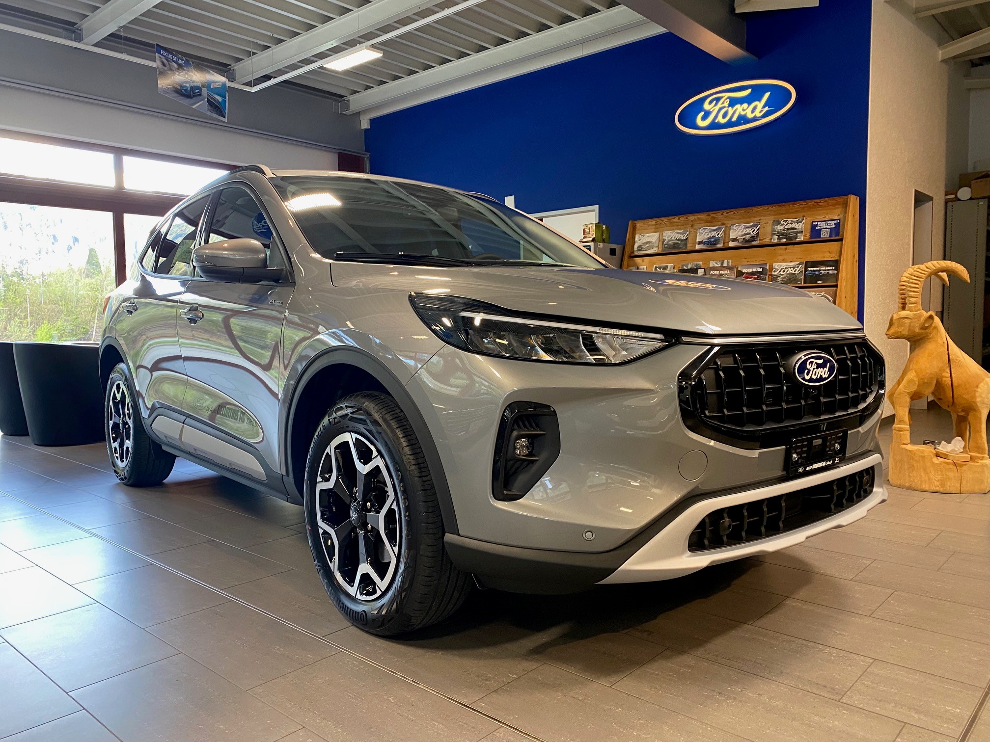 FORD Kuga 2.5 (SUV / Geländewagen) Ford FORD Kuga 2.5 (SUV / Geländewagen)