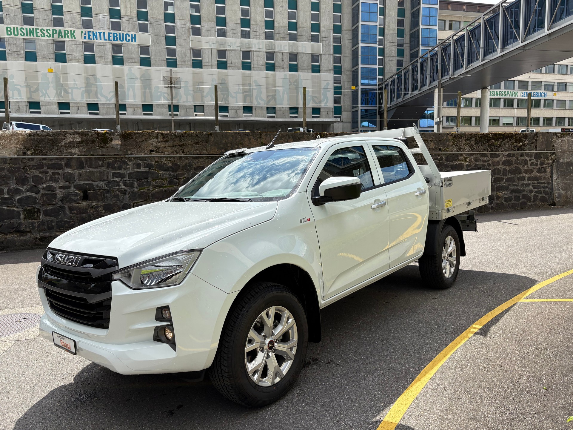 ISUZU D-MAX 1.9 CrewCab N60BB 4x4 ALUBRÜCKE