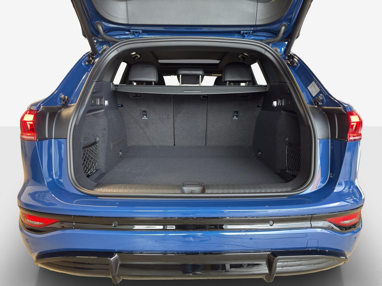 AUDI Q6 e-tron quattro-image-12