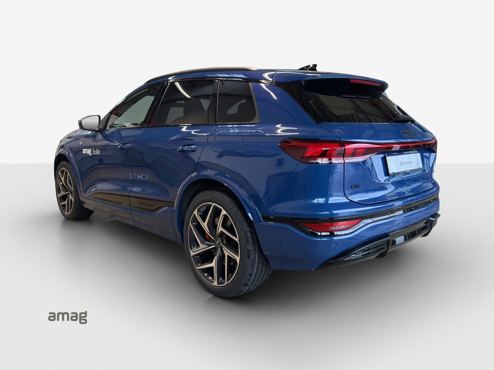 AUDI Q6 e-tron quattro-image-2