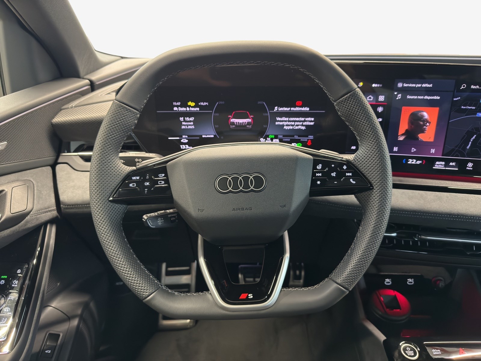 AUDI Q6 e-tron quattro-image-9