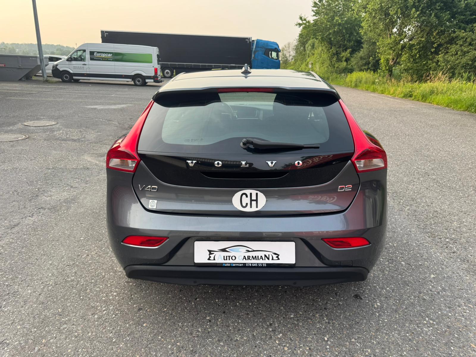 VOLVO V40 D2 Momentum Powershift-image-3
