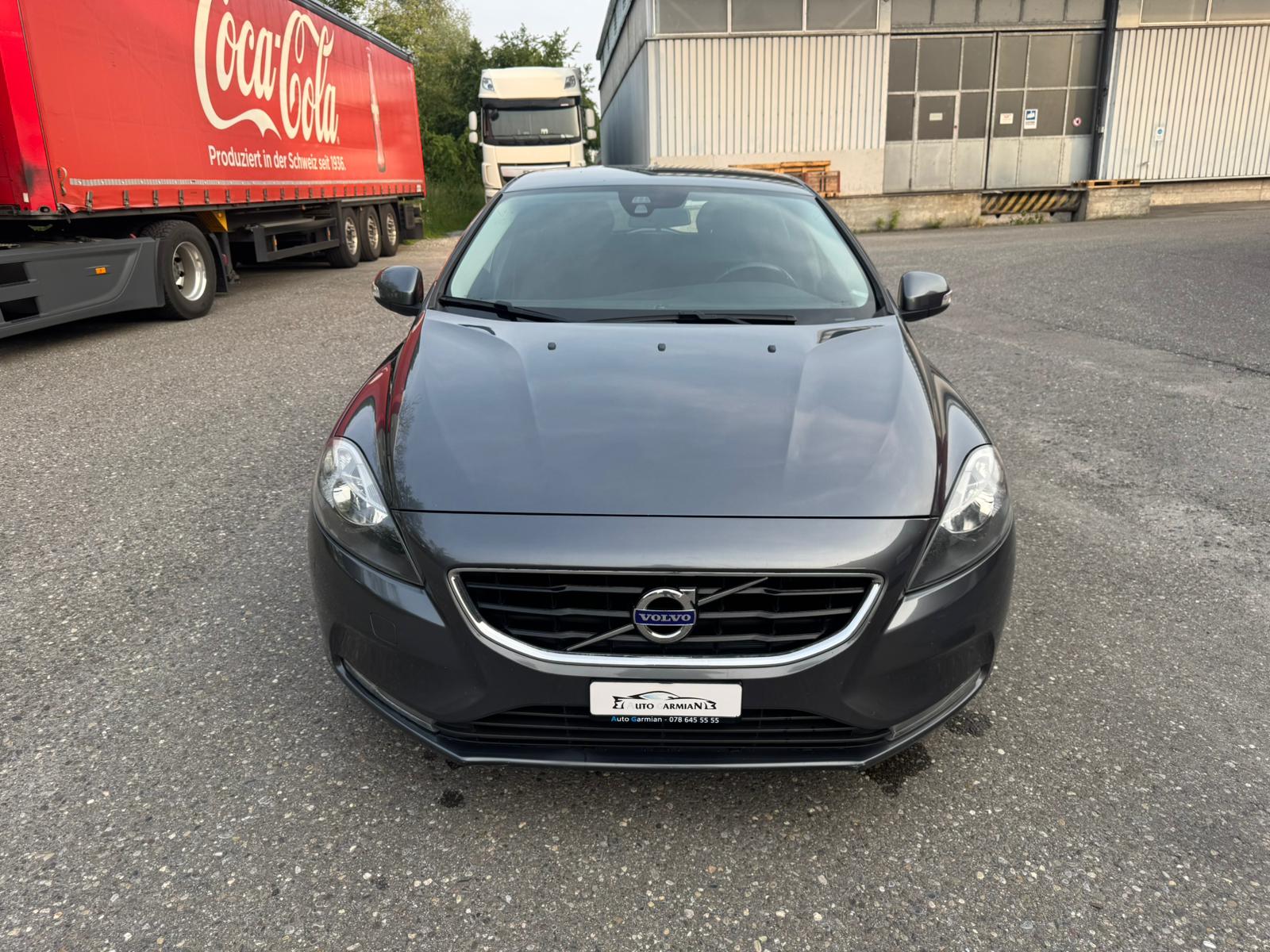 VOLVO V40 D2 Momentum Powershift