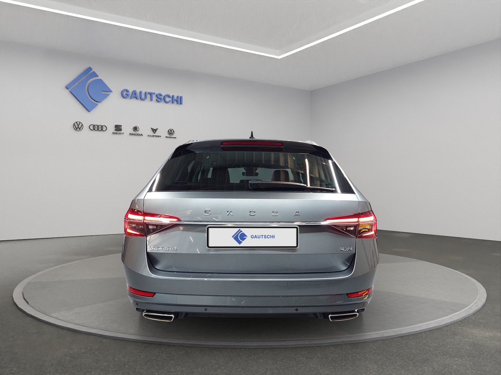 SKODA Superb Combi 2.0 TSI L&K 4x4 DSG-image-3