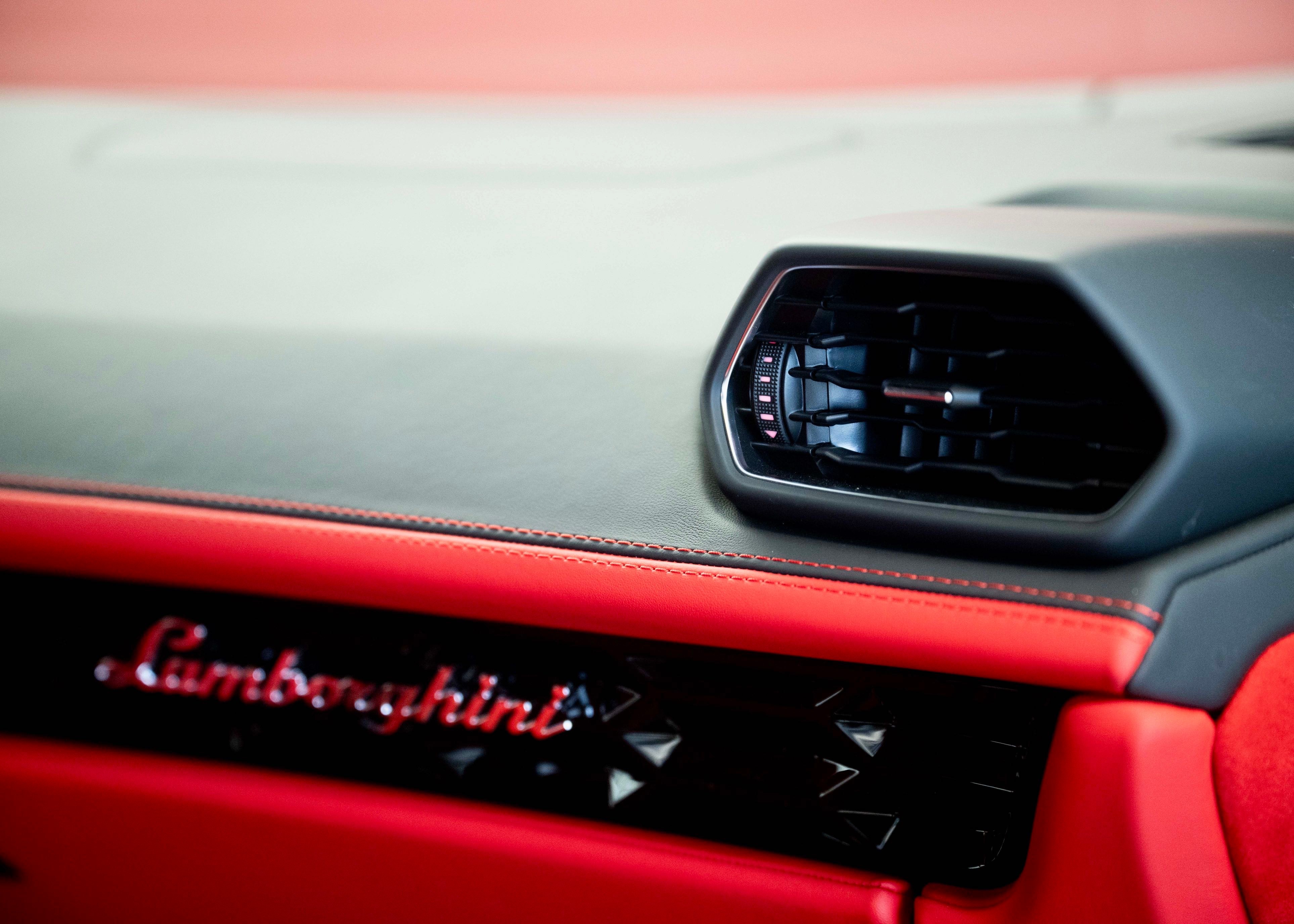 Image LAMBORGHINI HURACAN Huracan Sterrato LP610-4 Coupé DCT (Swiss car, 1st hand, 1 of 1499)