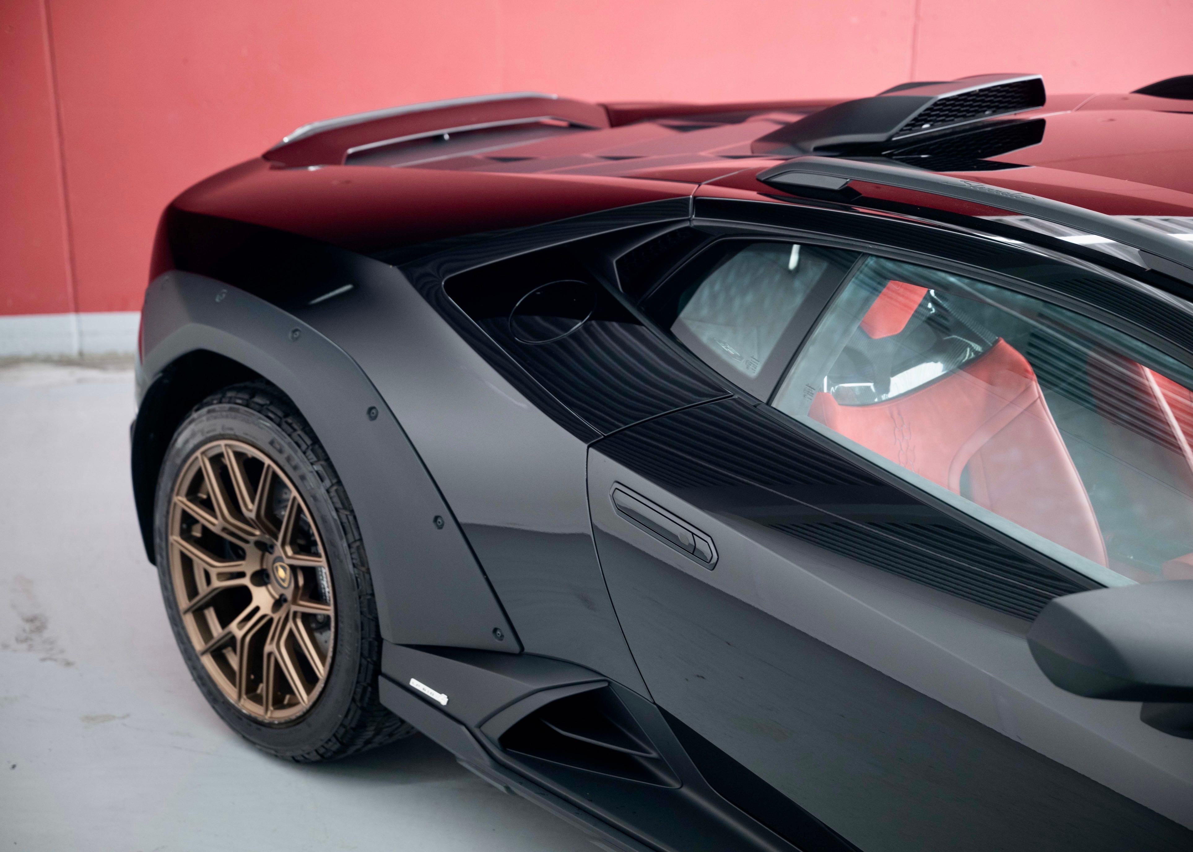 Image LAMBORGHINI HURACAN Huracan Sterrato LP610-4 Coupé DCT (Swiss car, 1st hand, 1 of 1499)