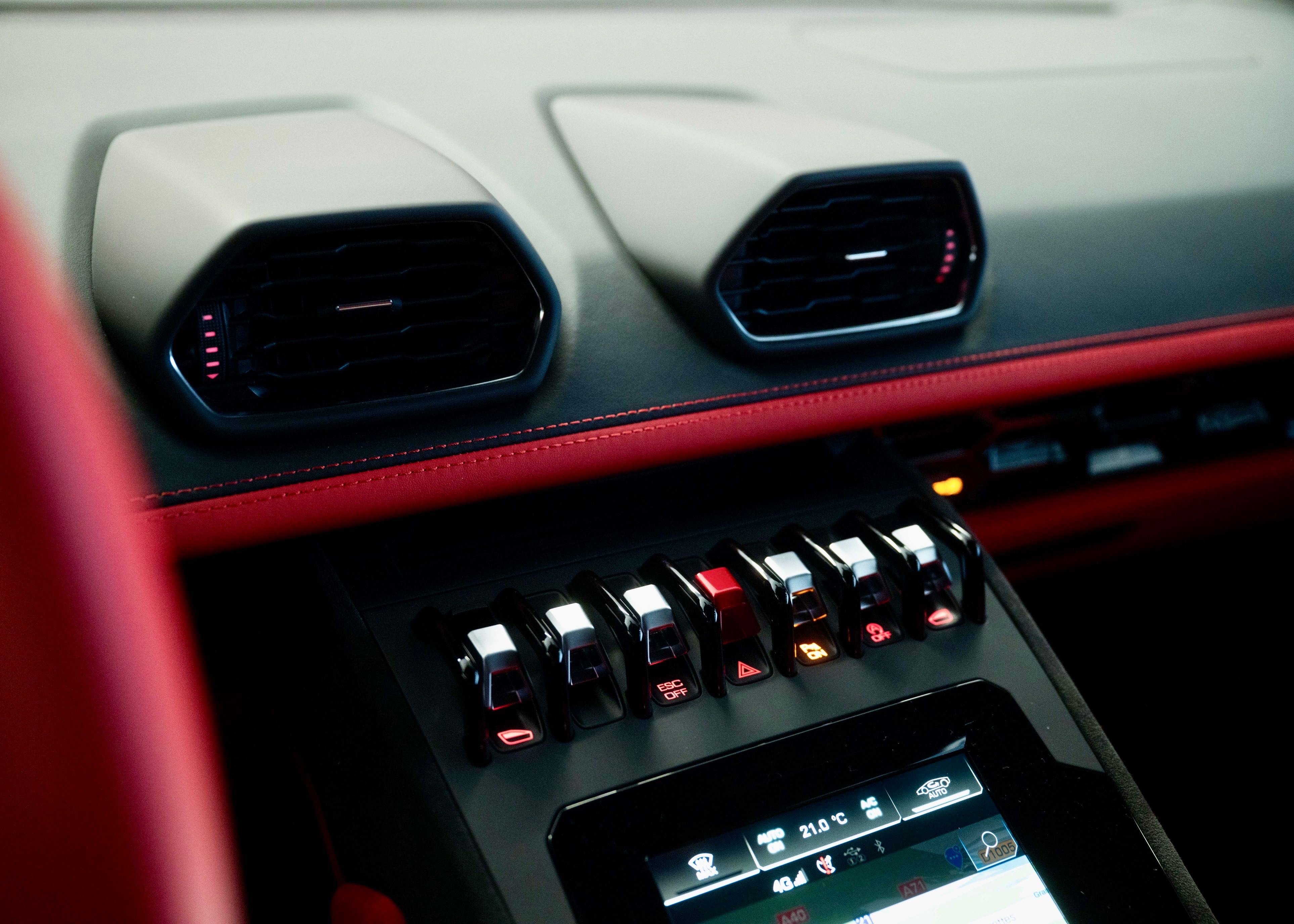 Image LAMBORGHINI HURACAN Huracan Sterrato LP610-4 Coupé DCT (Swiss car, 1st hand, 1 of 1499)