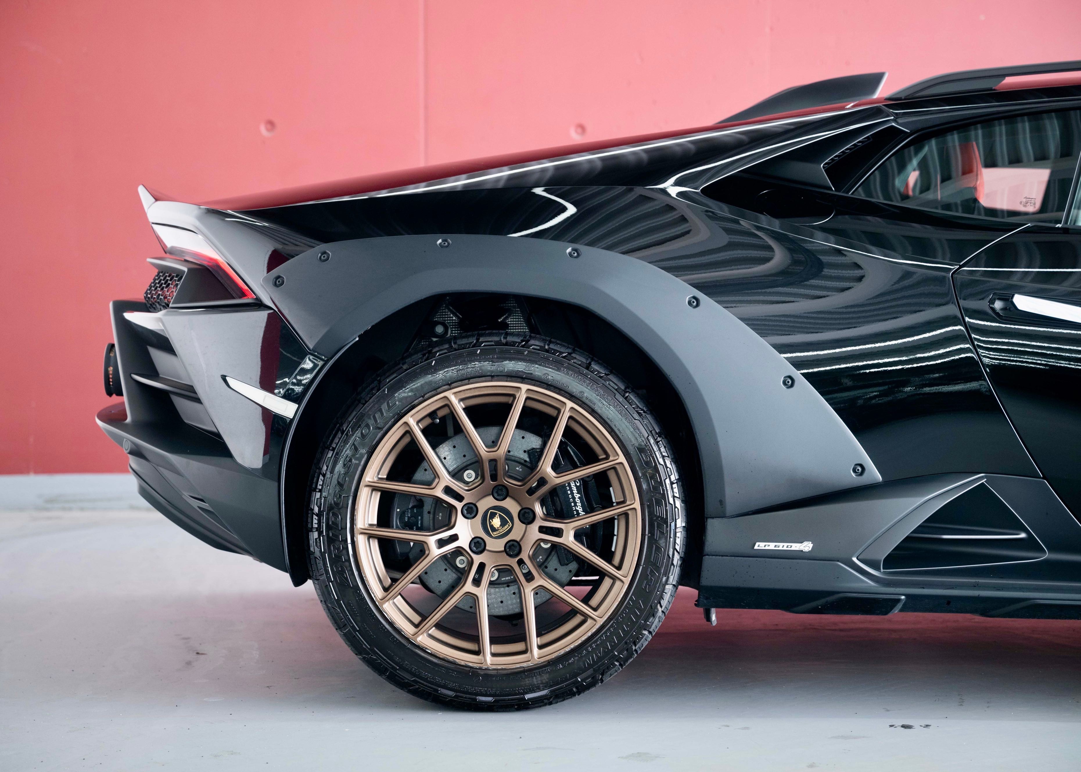 Image LAMBORGHINI HURACAN Huracan Sterrato LP610-4 Coupé DCT (Swiss car, 1st hand, 1 of 1499)