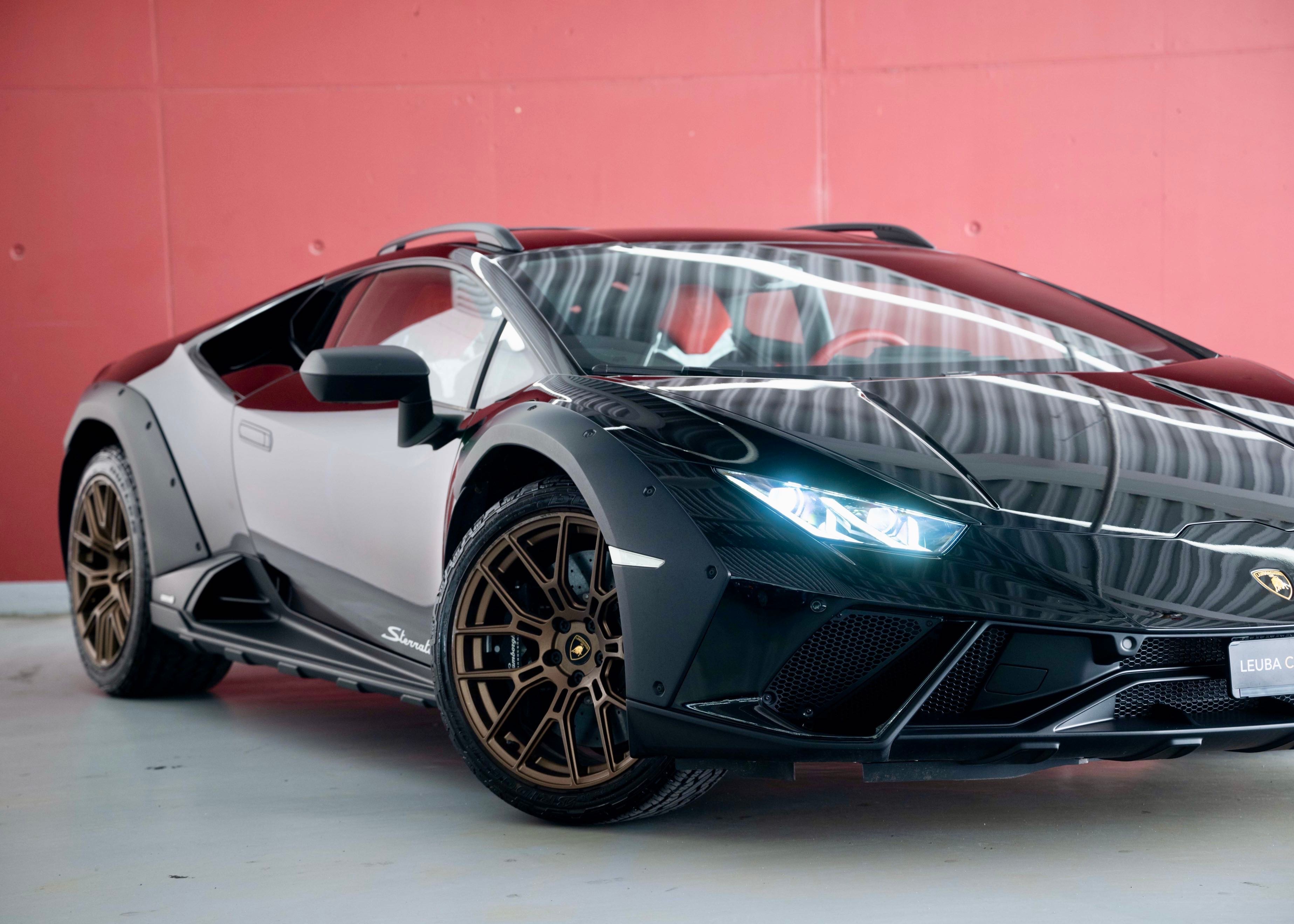 Image LAMBORGHINI HURACAN Huracan Sterrato LP610-4 Coupé DCT (Swiss car, 1st hand, 1 of 1499)