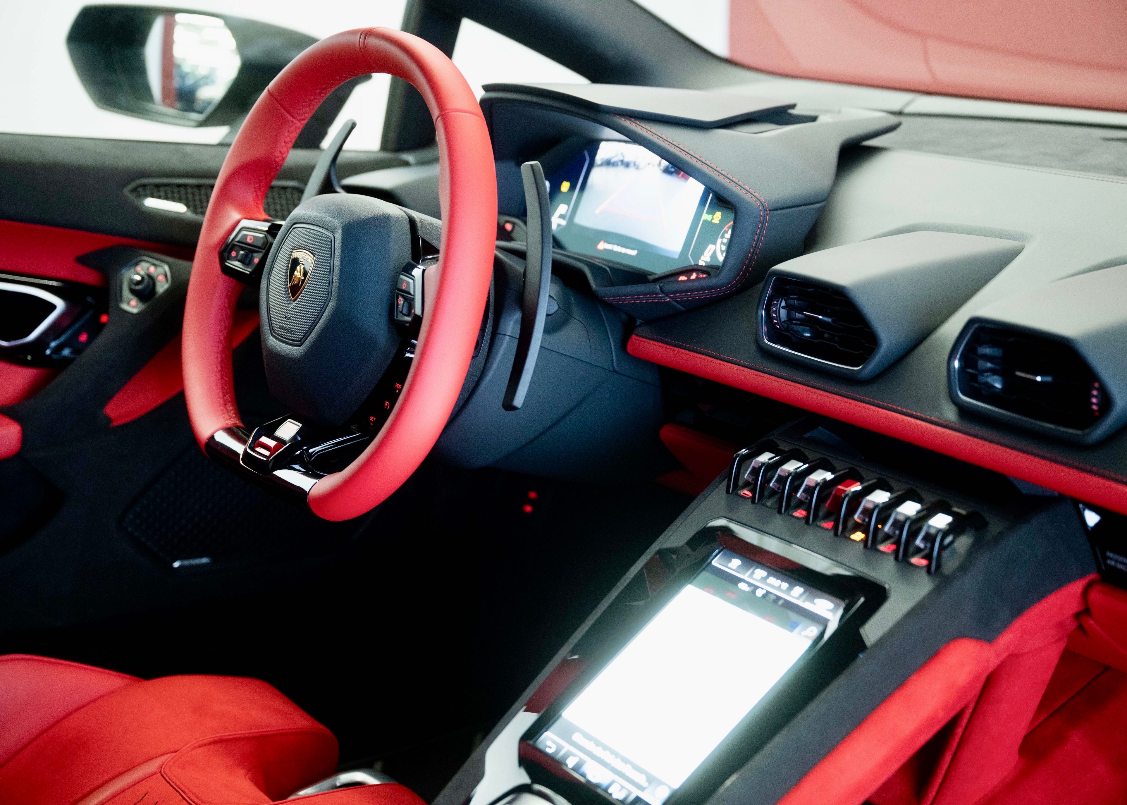 Image LAMBORGHINI HURACAN Huracan Sterrato LP610-4 Coupé DCT (Swiss car, 1st hand, 1 of 1499)