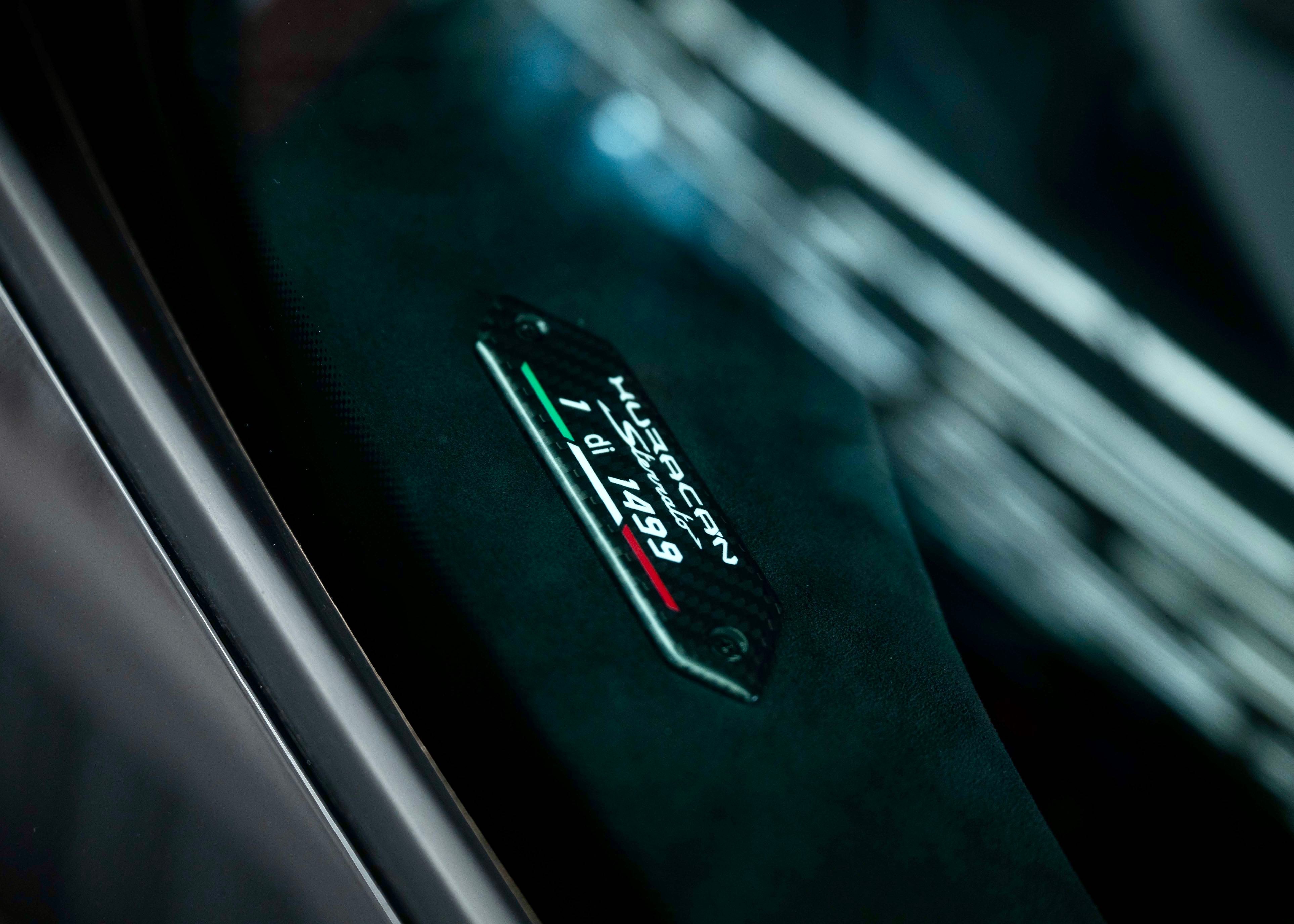 Image LAMBORGHINI HURACAN Huracan Sterrato LP610-4 Coupé DCT (Swiss car, 1st hand, 1 of 1499)